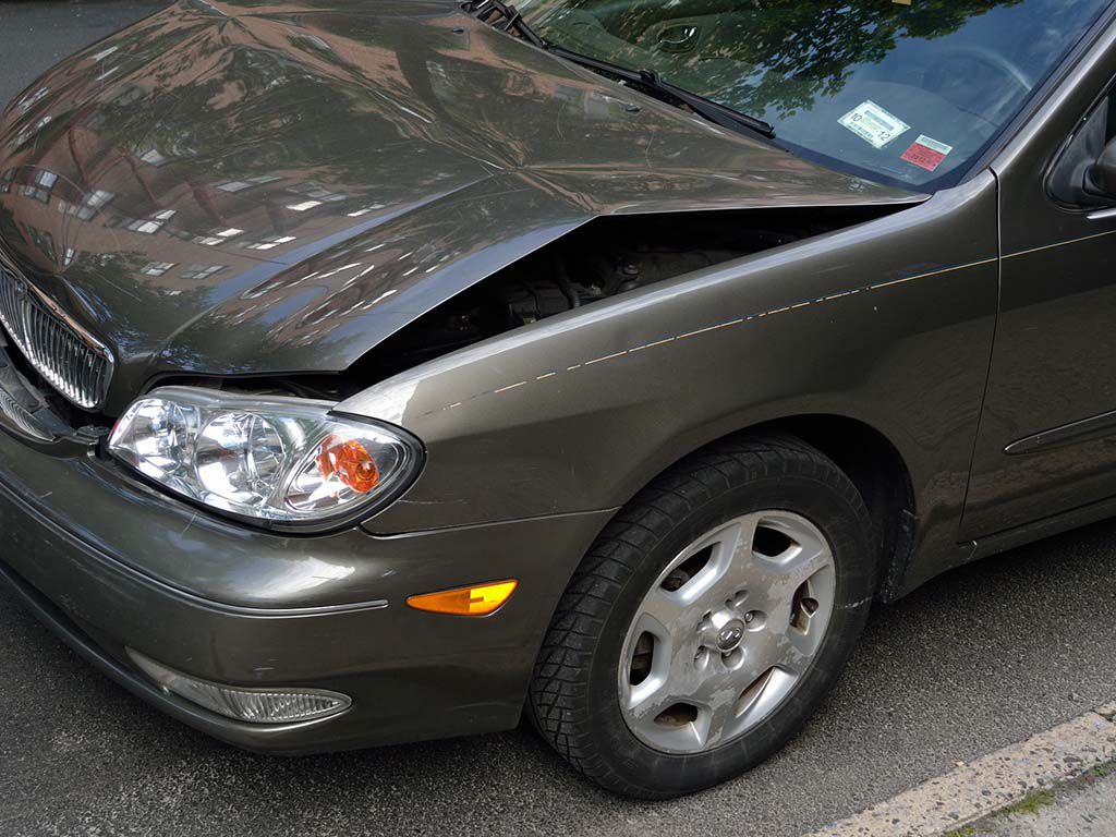 resize1_crashed-car-2727666_1920.jpg.optimal.jpg
