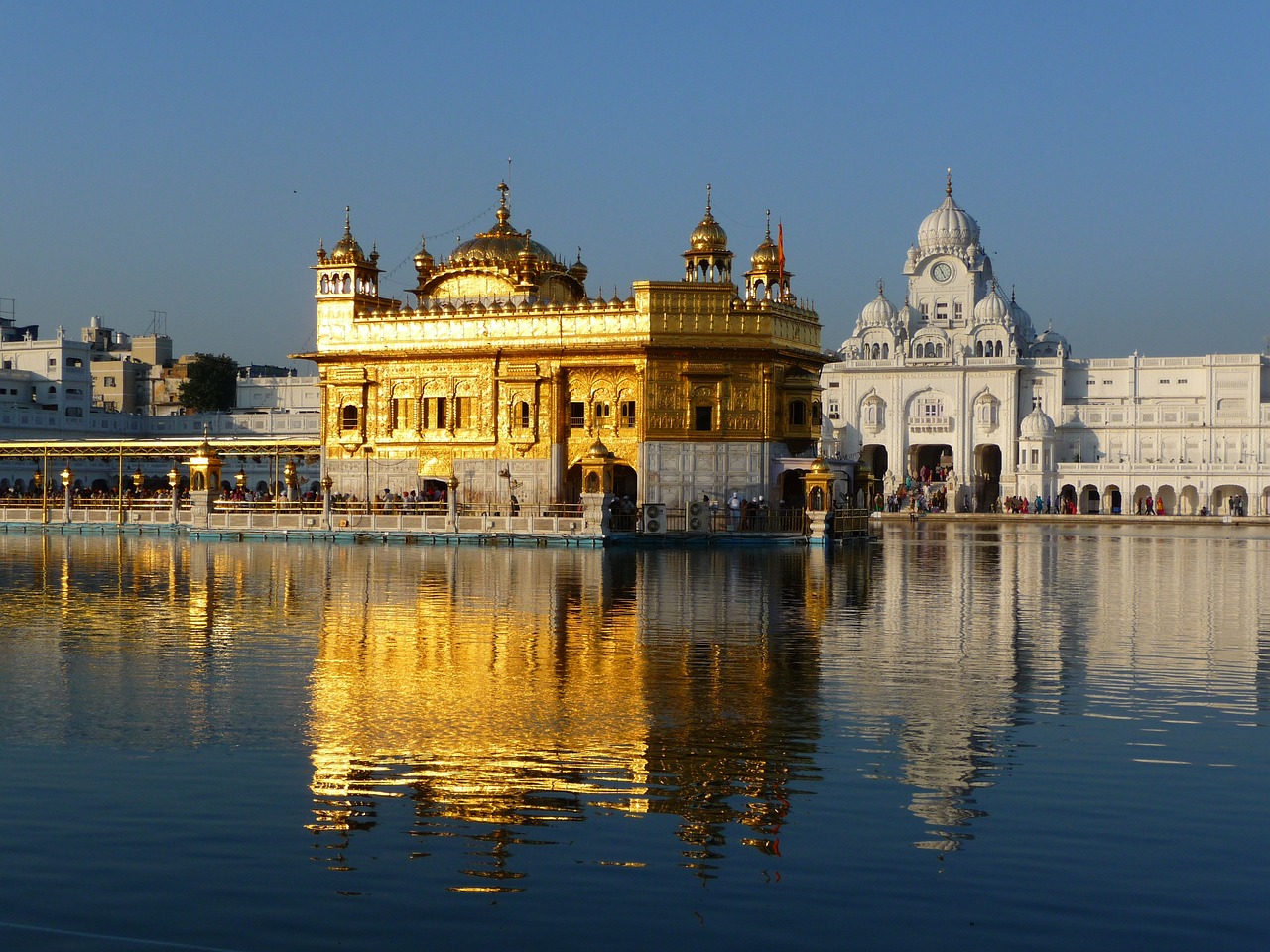 golden-temple-397886_1280.jpg