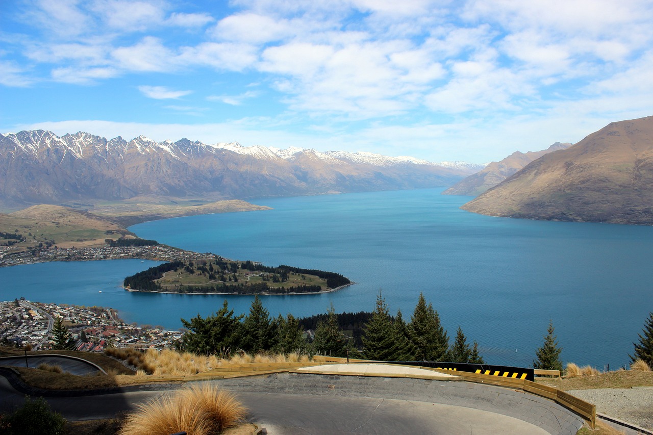 queenstown-2529295_1280.jpg