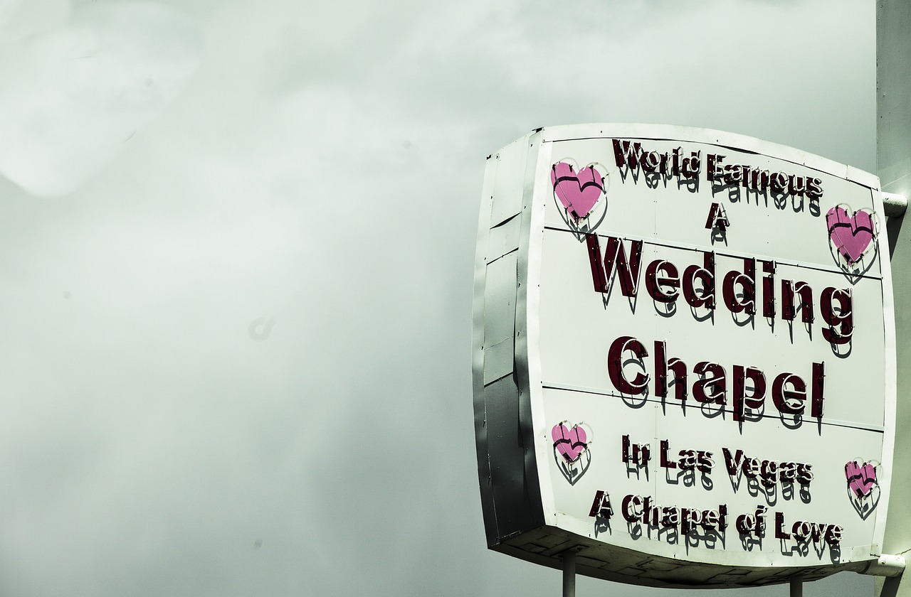 wedding-chapel-875532_1280.jpg