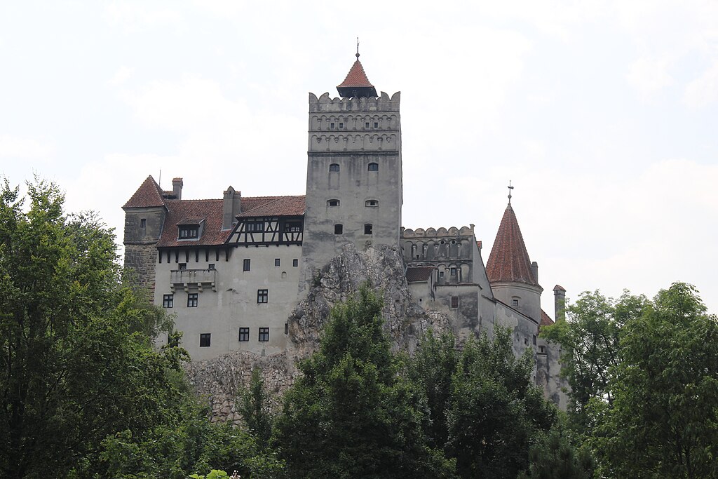 1024Px-Bran Castle (28330078020)