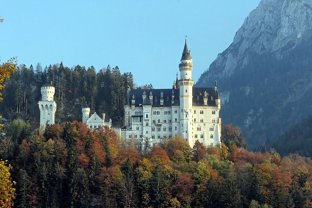 1024Px-Neuschwanstein Herbst Vara