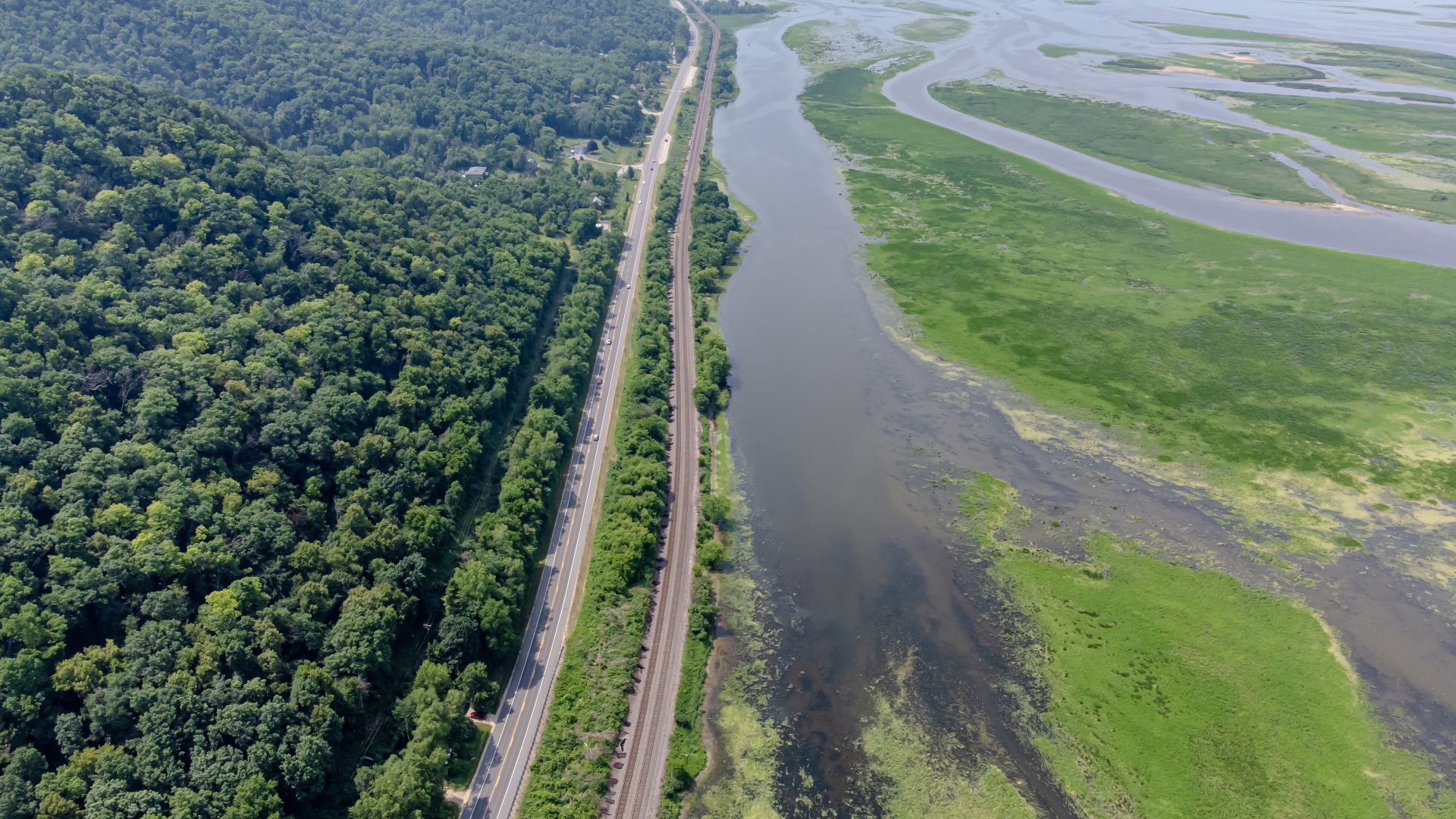 File:Great River Road.jpg