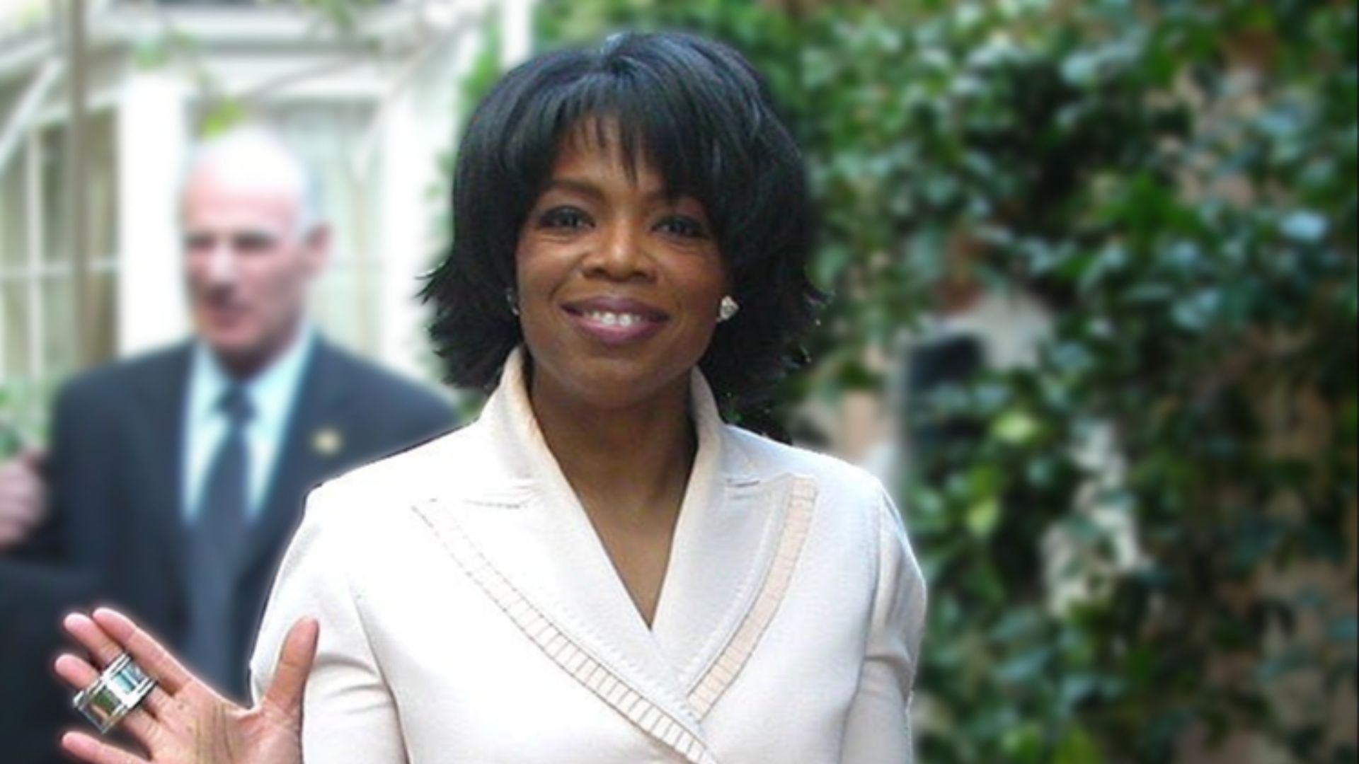 File:Oprah Winfrey (2004).jpg