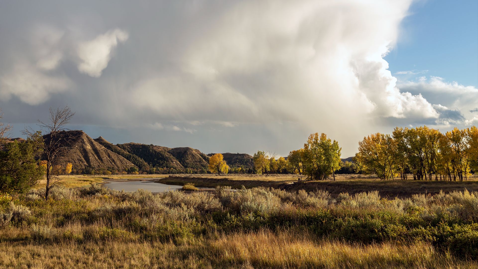 File:Little Missouri in Theodore Roosevelt NP ND1.jpg