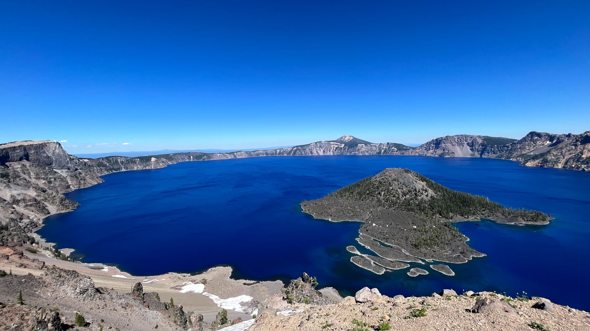 File:Crater Lake and Wizard Island from the west.jpg