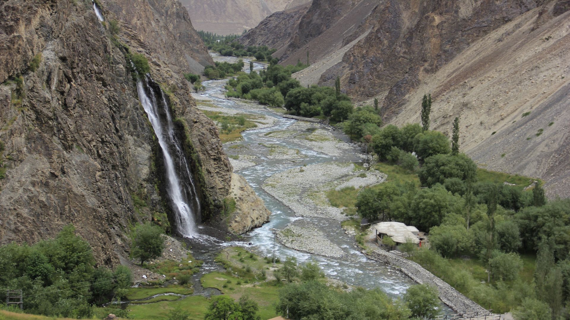 File:Manthokha Waterfalls.JPG