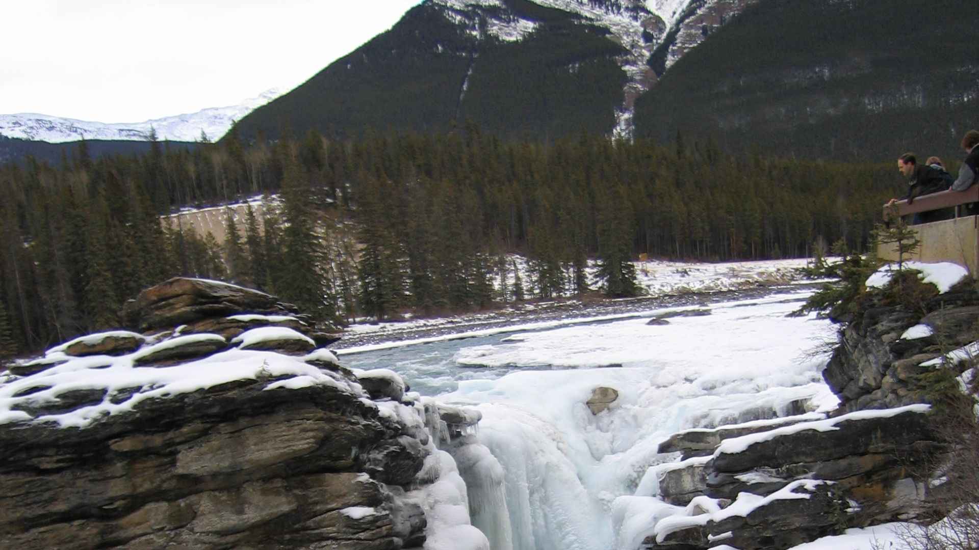 File:Athabasca Falls Winter.JPG