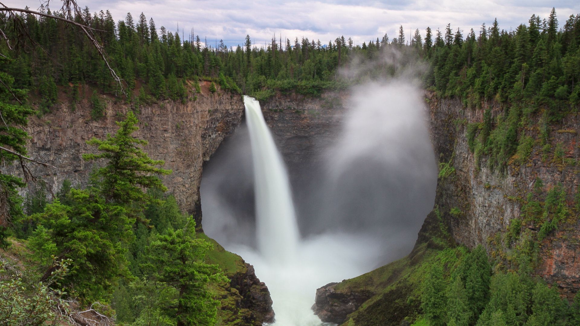 File:Helmcken Falls Soft (189128621).jpeg
