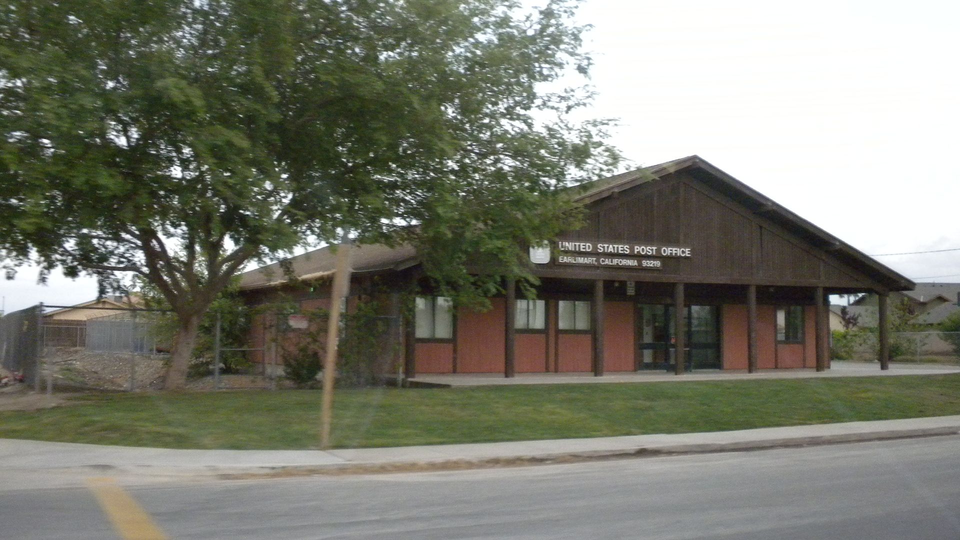 File:Earlimart Post Office.JPG