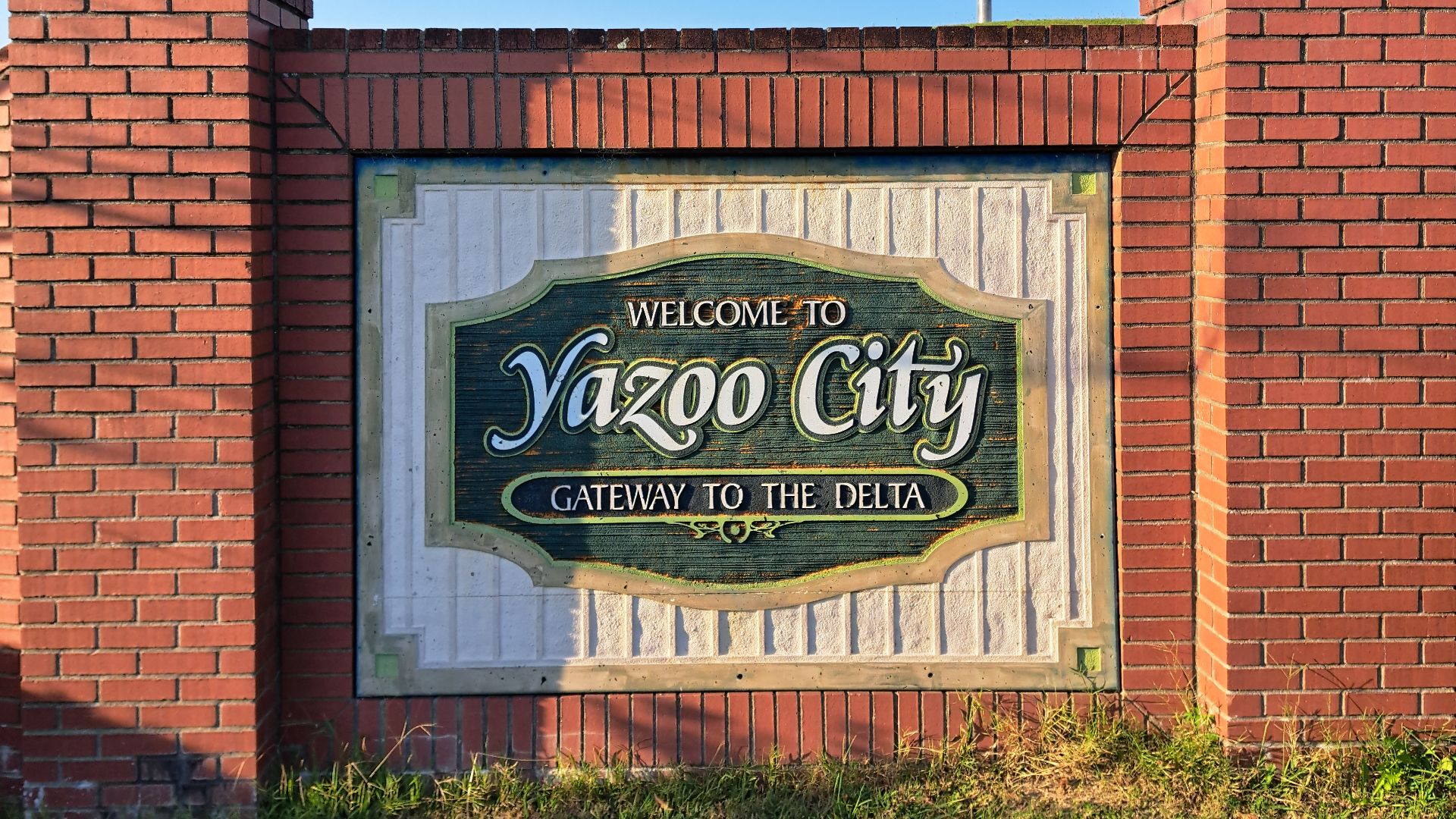 File:Welcome To Yazoo City sign.jpg