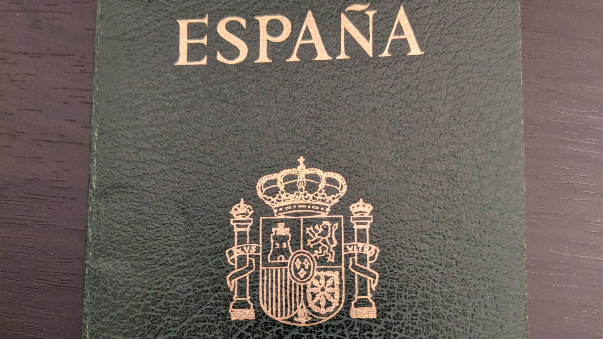 File:Spanish passport year 1988.jpg