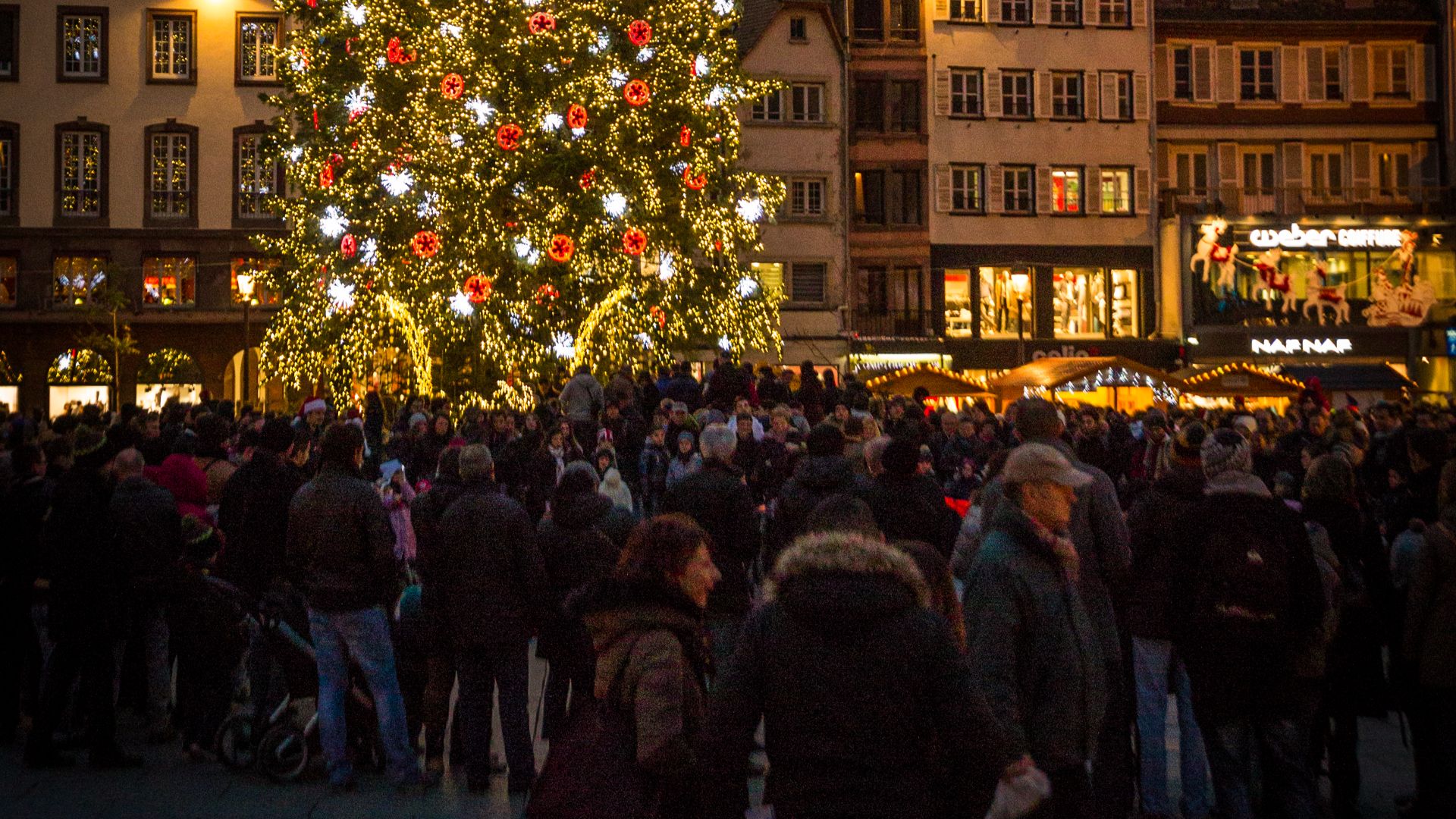 File:Strasbourg capitale de Noël grand sapin 2014 02.jpg