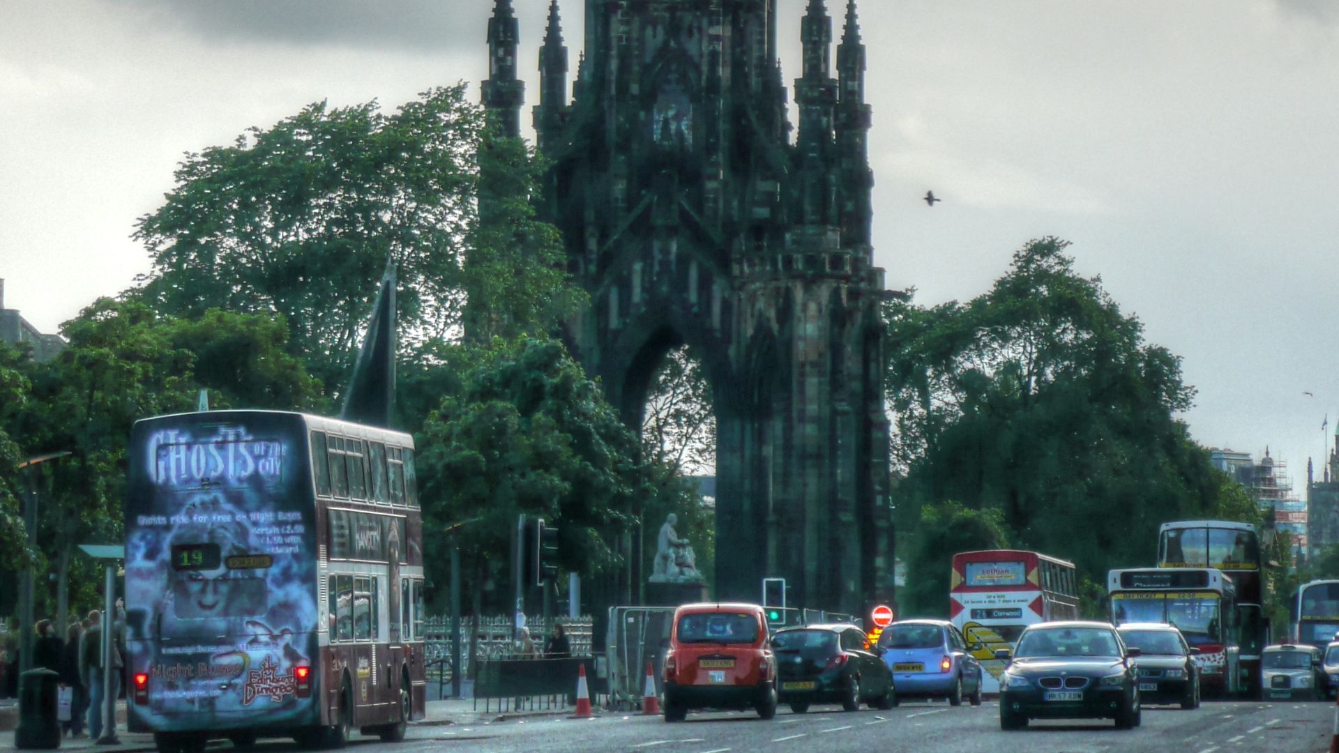 File:Edinburgh 1120865 nevit.jpg