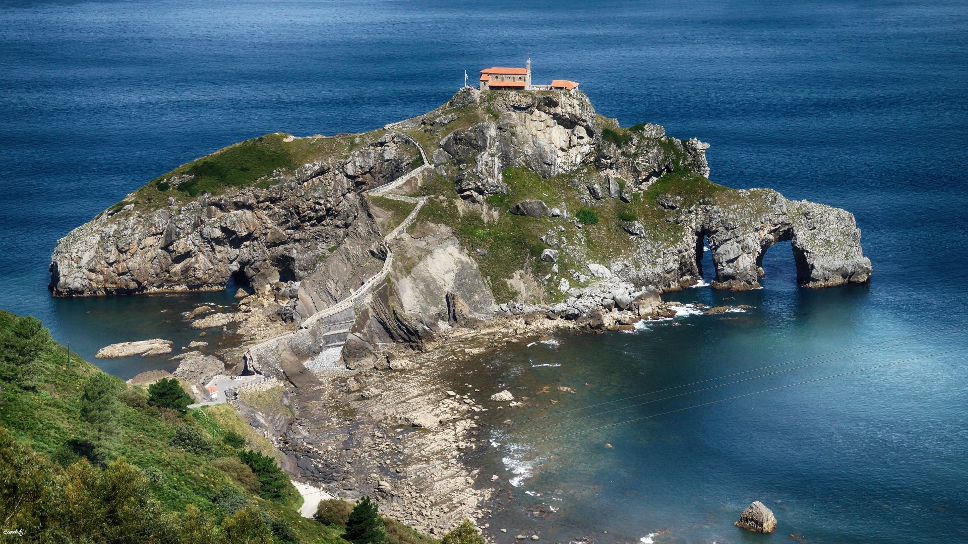 File:San Juan de Gaztelugatxe (27974020104).jpg