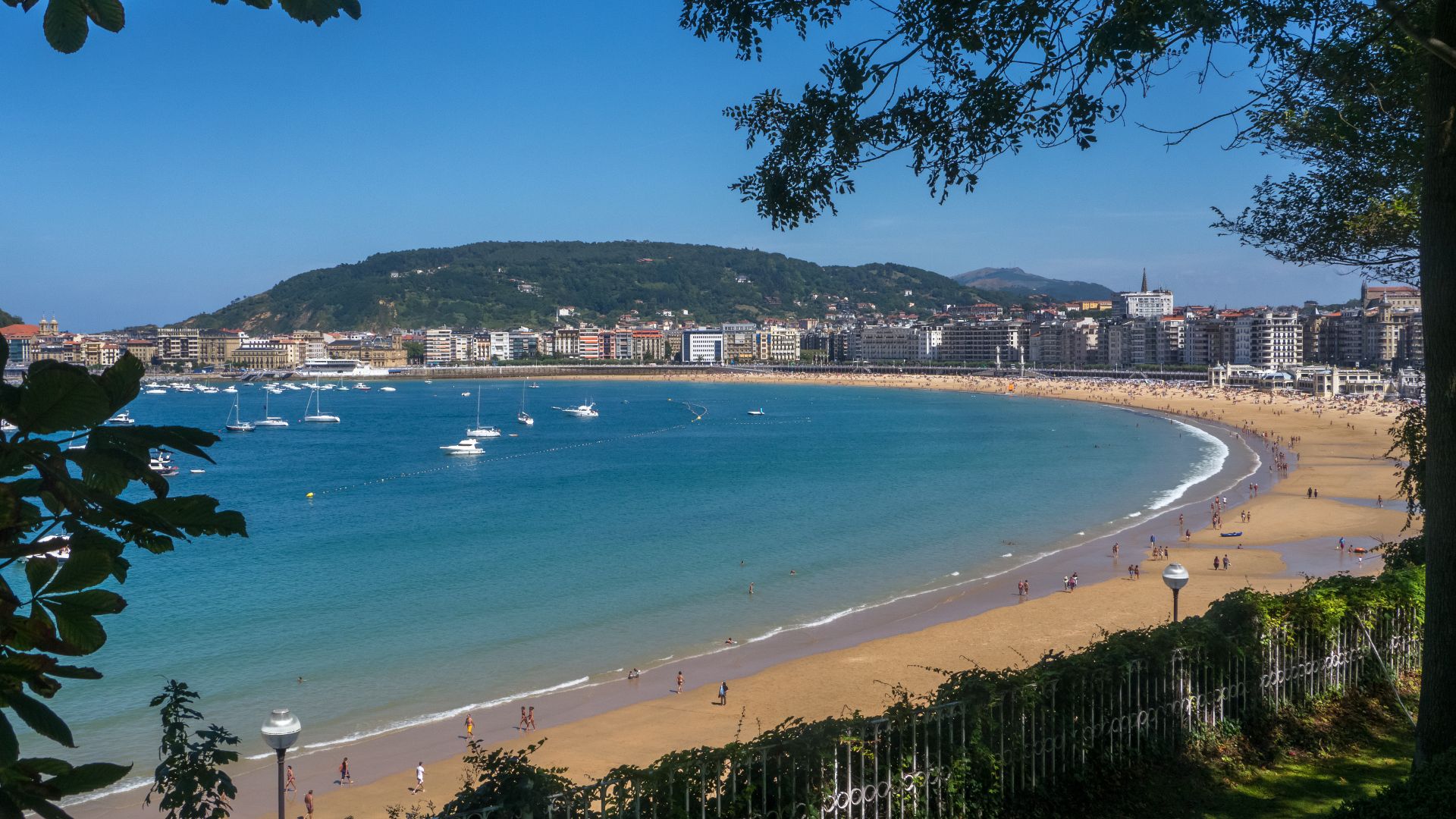 File:San Sebastian Kontxa beach 1190650.jpg