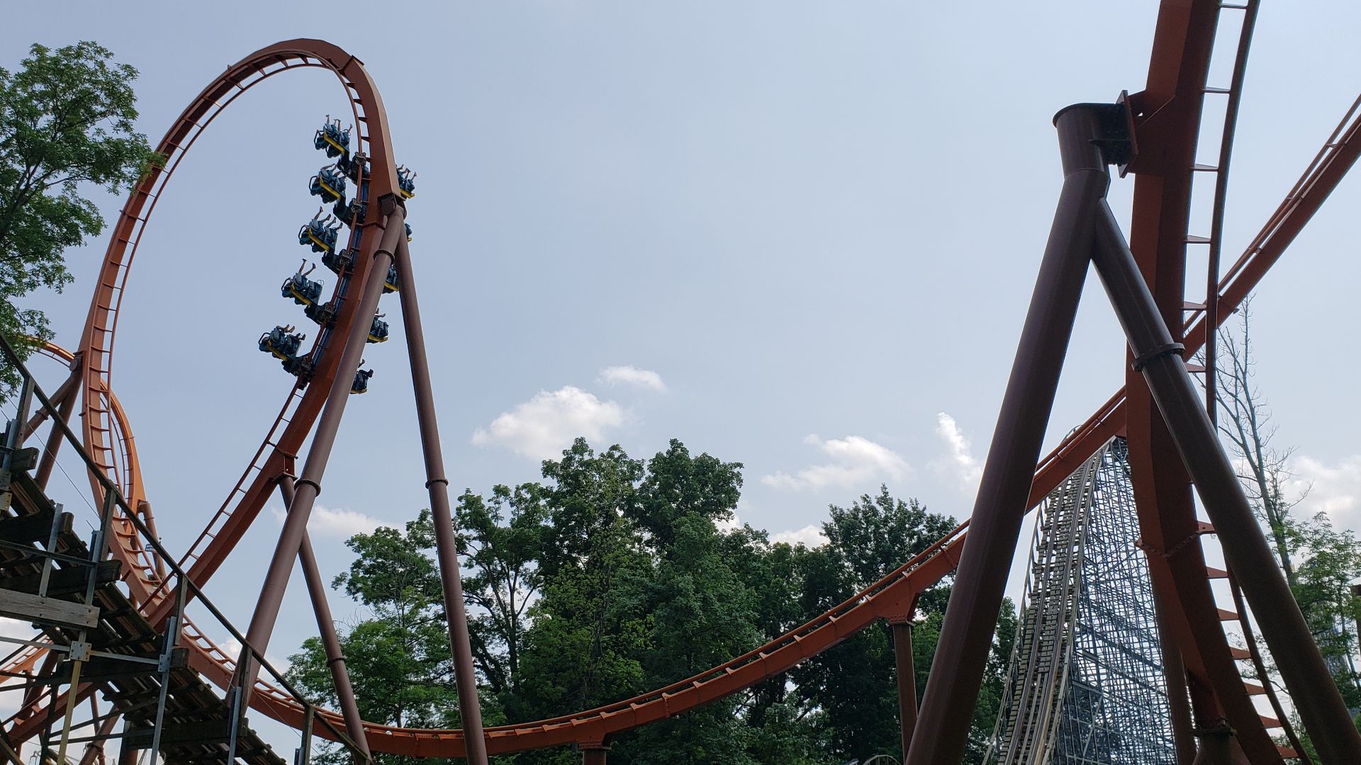 File:Thunderbird and Voyage at Holiday World Amusement Park.jpg