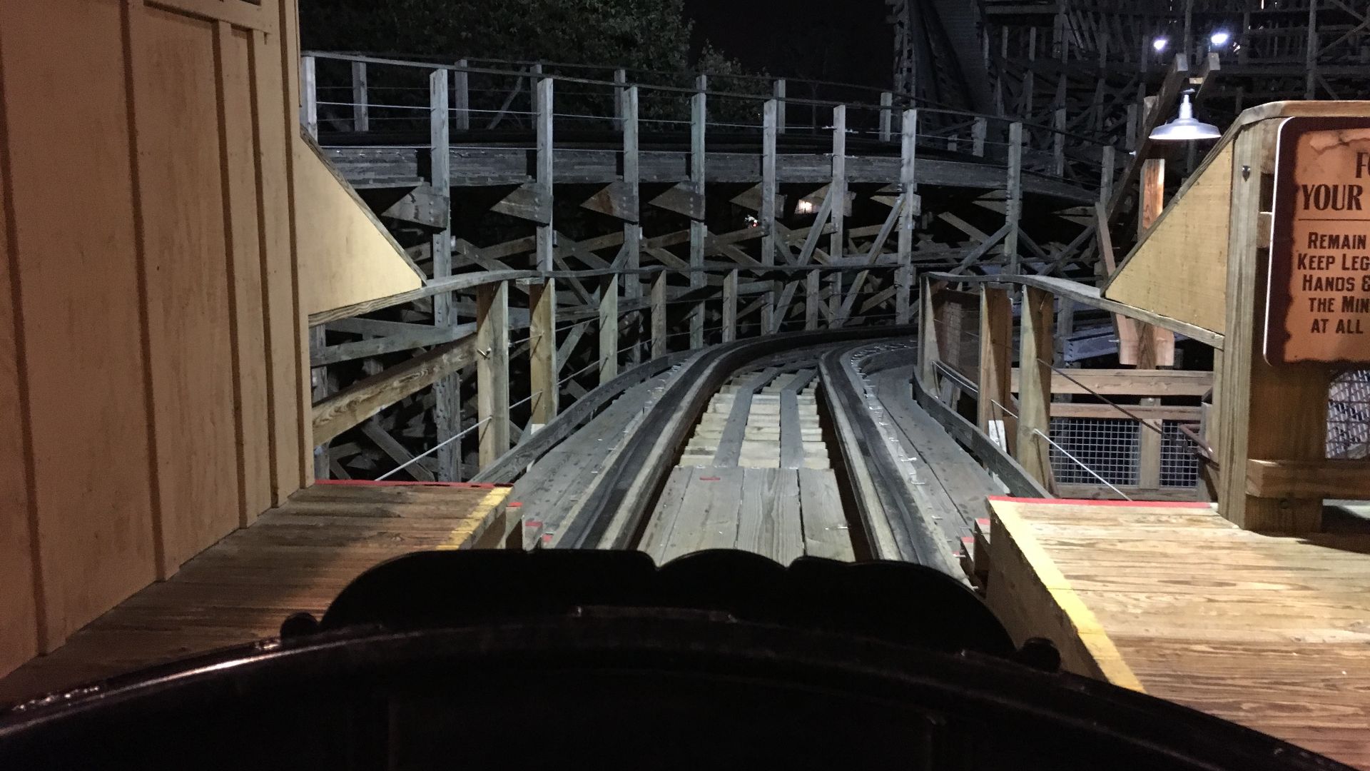 File:Gold Striker (California's Great America) 1 2016-08-28.jpg