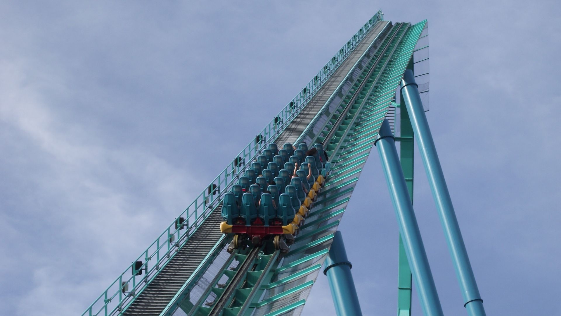 File:Leviathan ascending (2).jpg