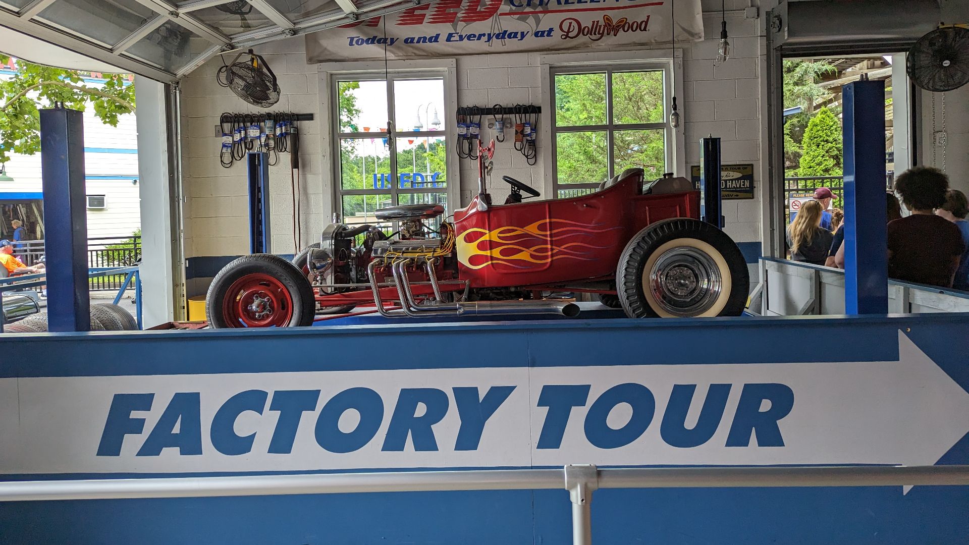 File:Lightning Rod (Dollywood) 1.jpg