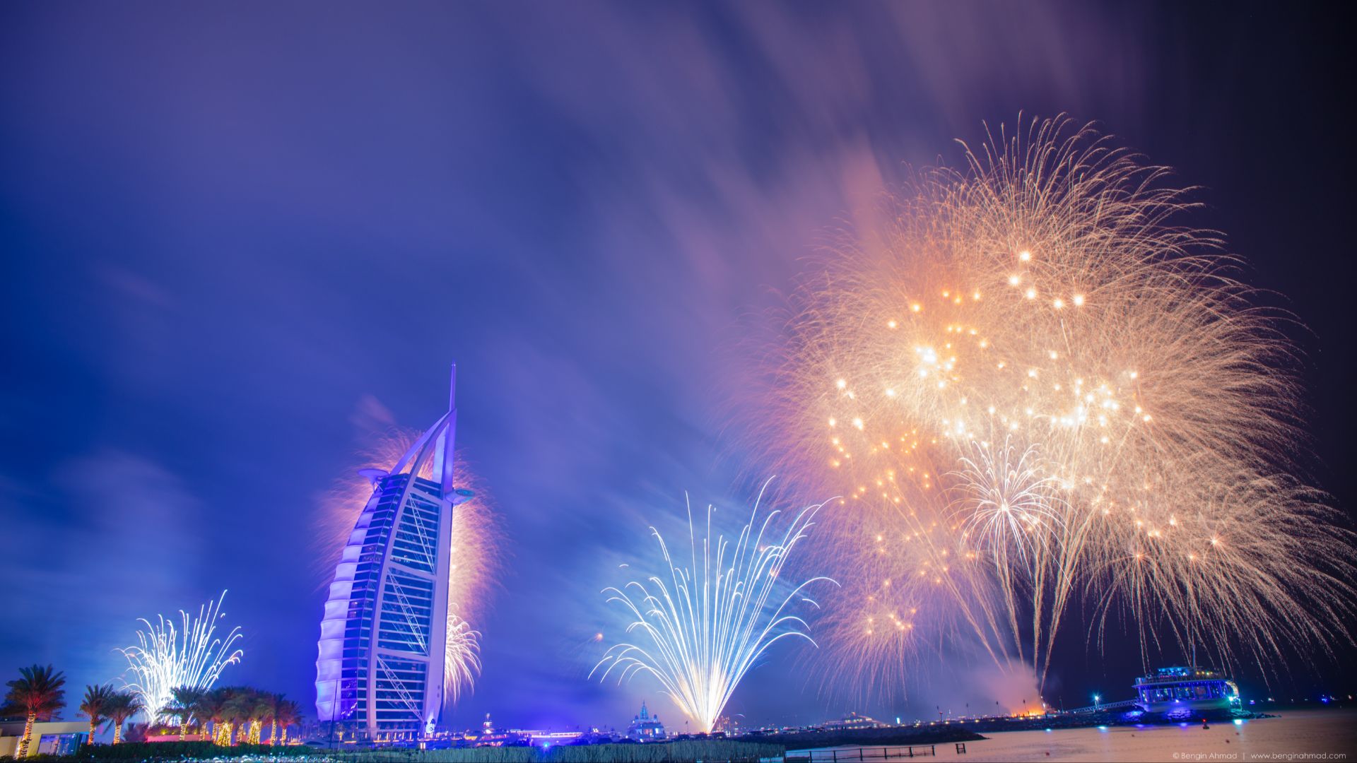 File:New Year in Dubai - Burj Al Arab برج العرب (31182373544).jpg