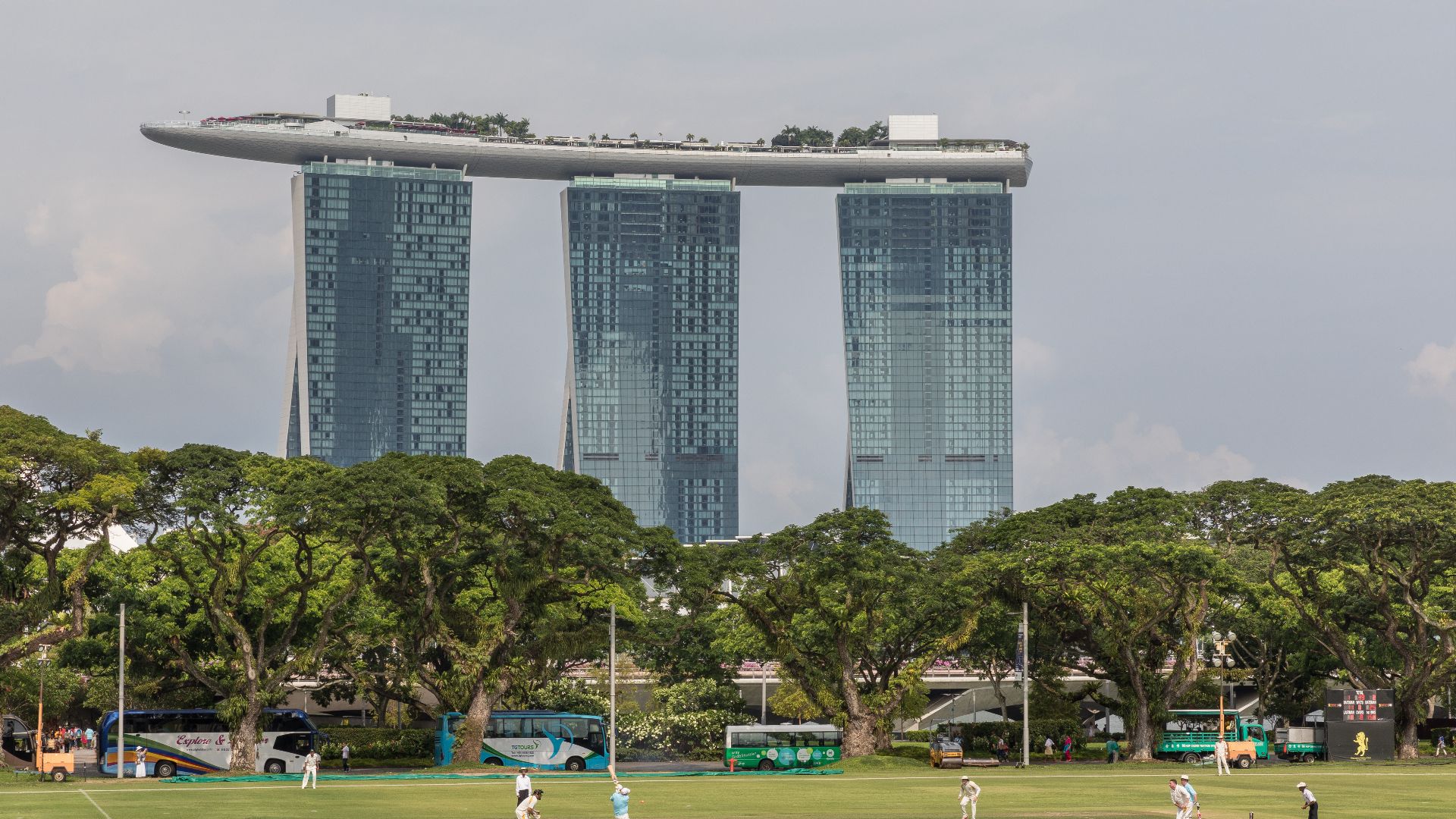 File:Cricket match and Marina Bay Sands Hotel in Singapore.jpg