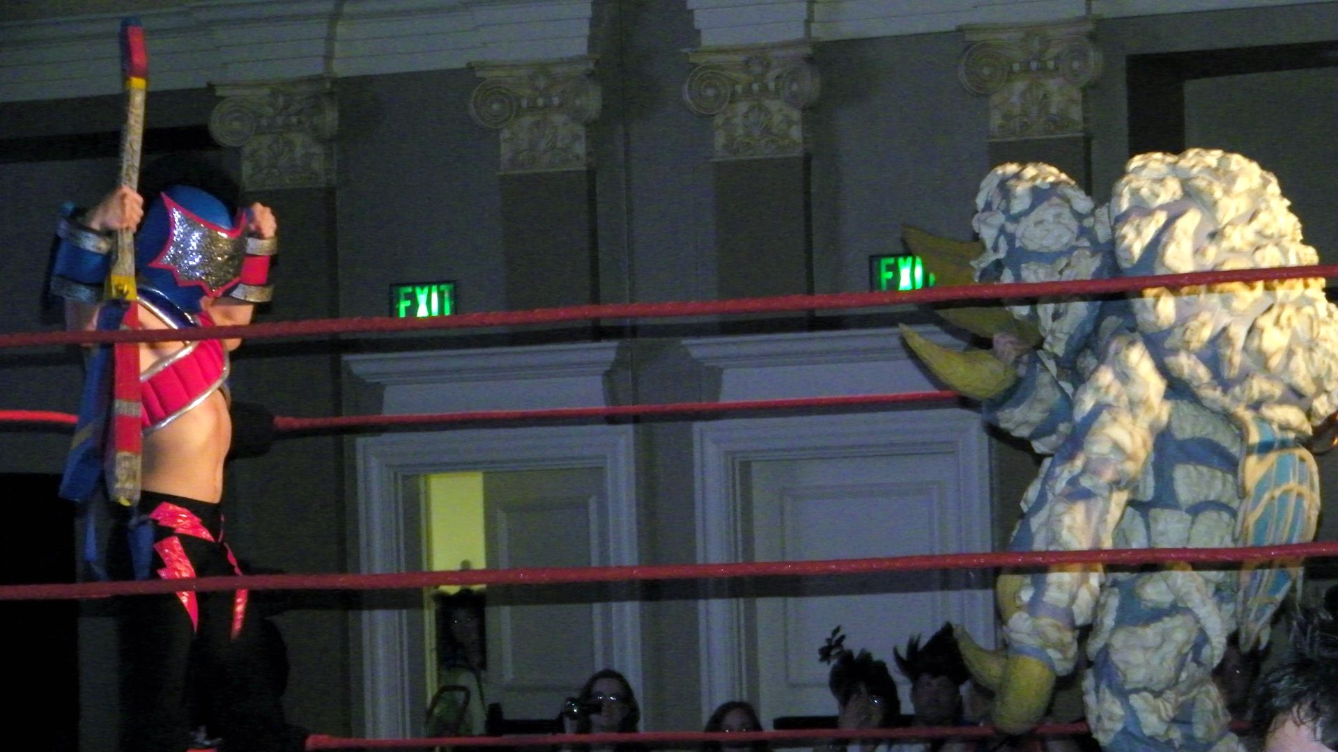 File:Metal Wing Black vs Yarsminko (Kaiju Big Battel) @ MTAC '10 (4576117843).jpg
