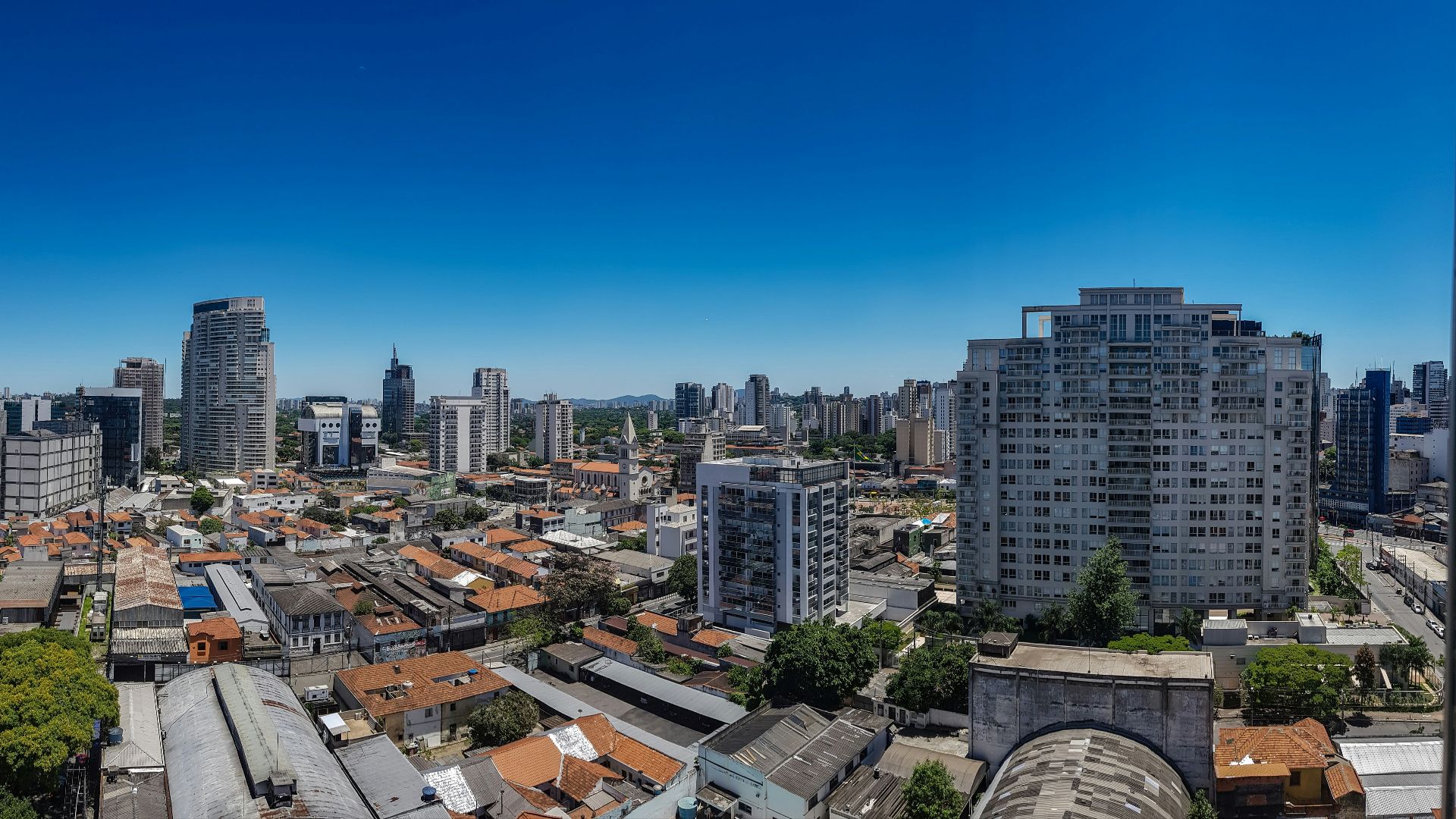 cityscape during daytime