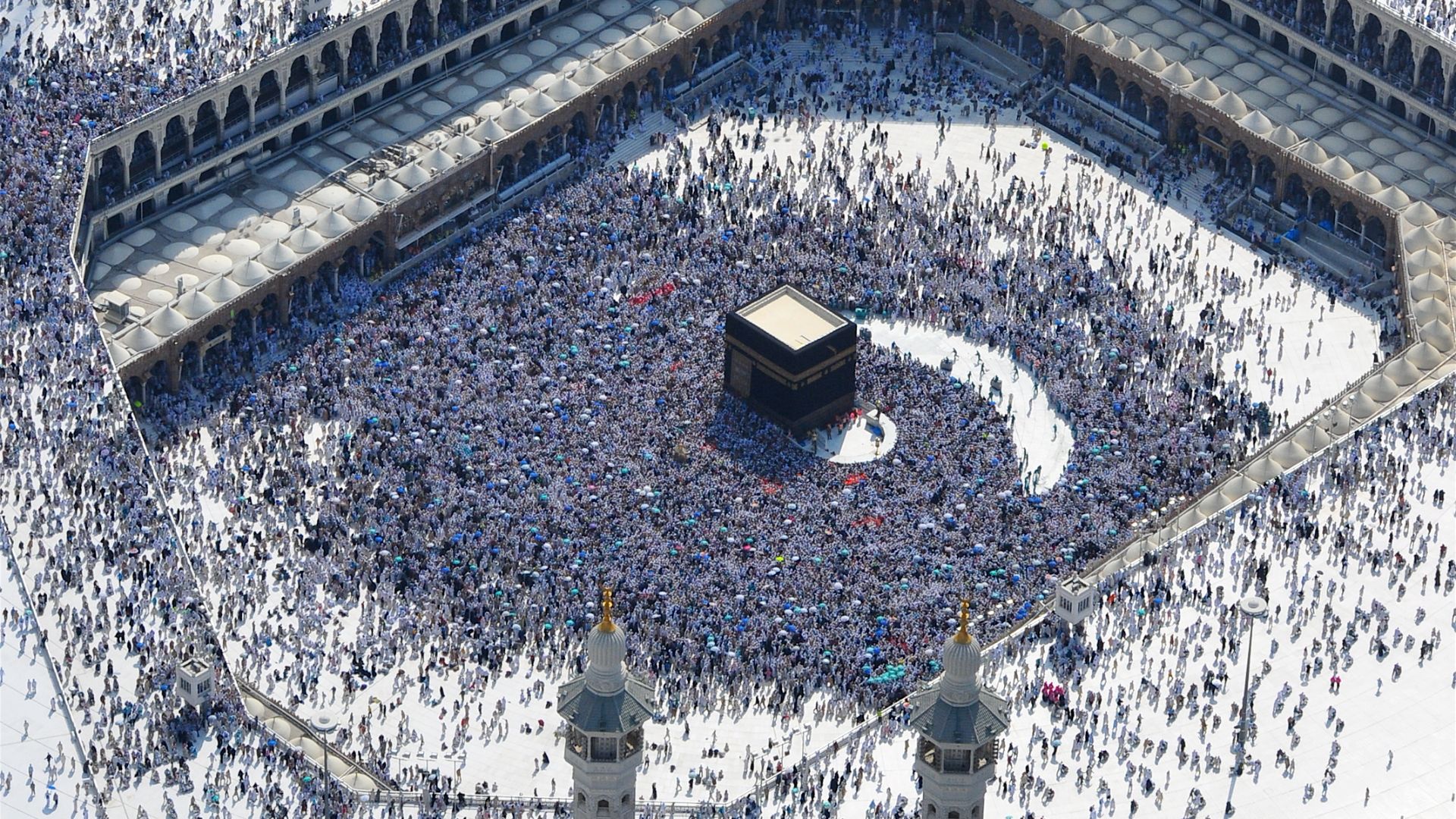 File:As pilgrims prepare to return to their homes, Saudi authorities begin to prep for next year's Hajj - Flickr - Al Jazeera English.jpg