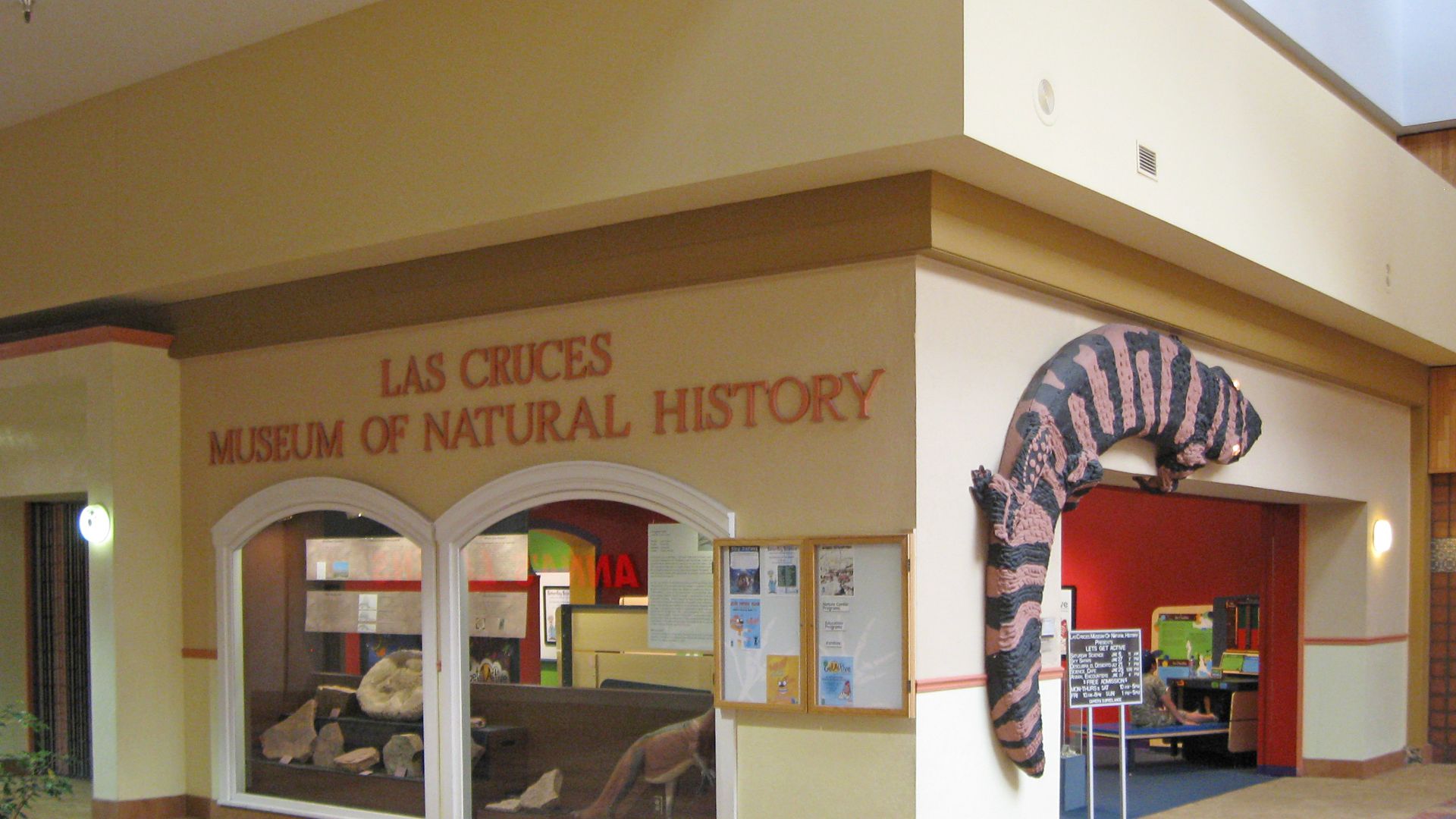 File:Las Cruces New Mexico Museum of Natural History.jpg