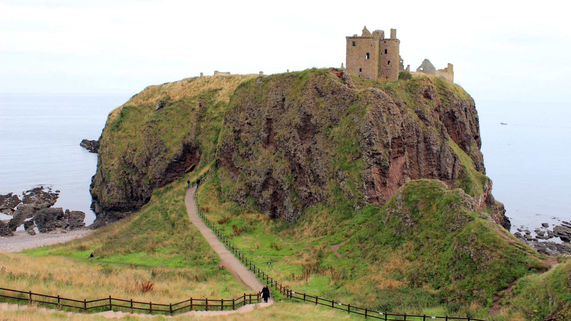 File:Dunnottar Castle 2013.JPG