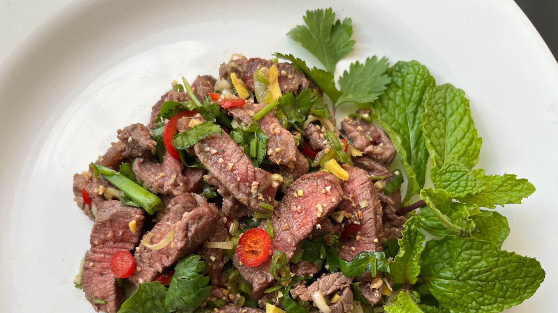 File:Lao beef nam tok (Lao ping sin nam tok).jpg