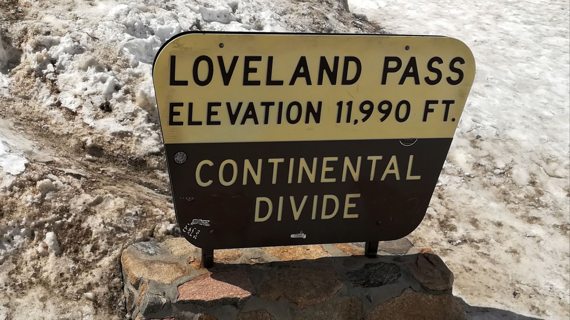File:Loveland Pass IMG 20180417 111003.jpg