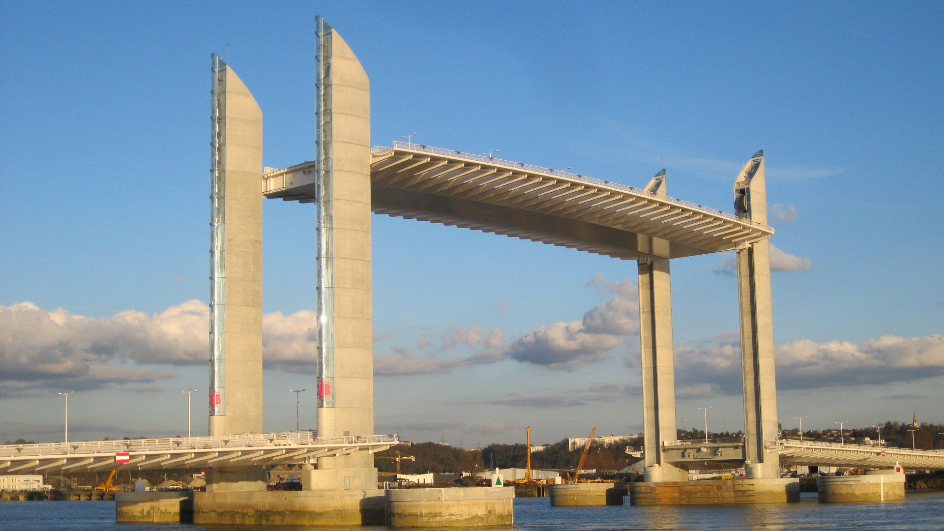 File:Pont Jacques-Chaban-Delmas levé 03.JPG