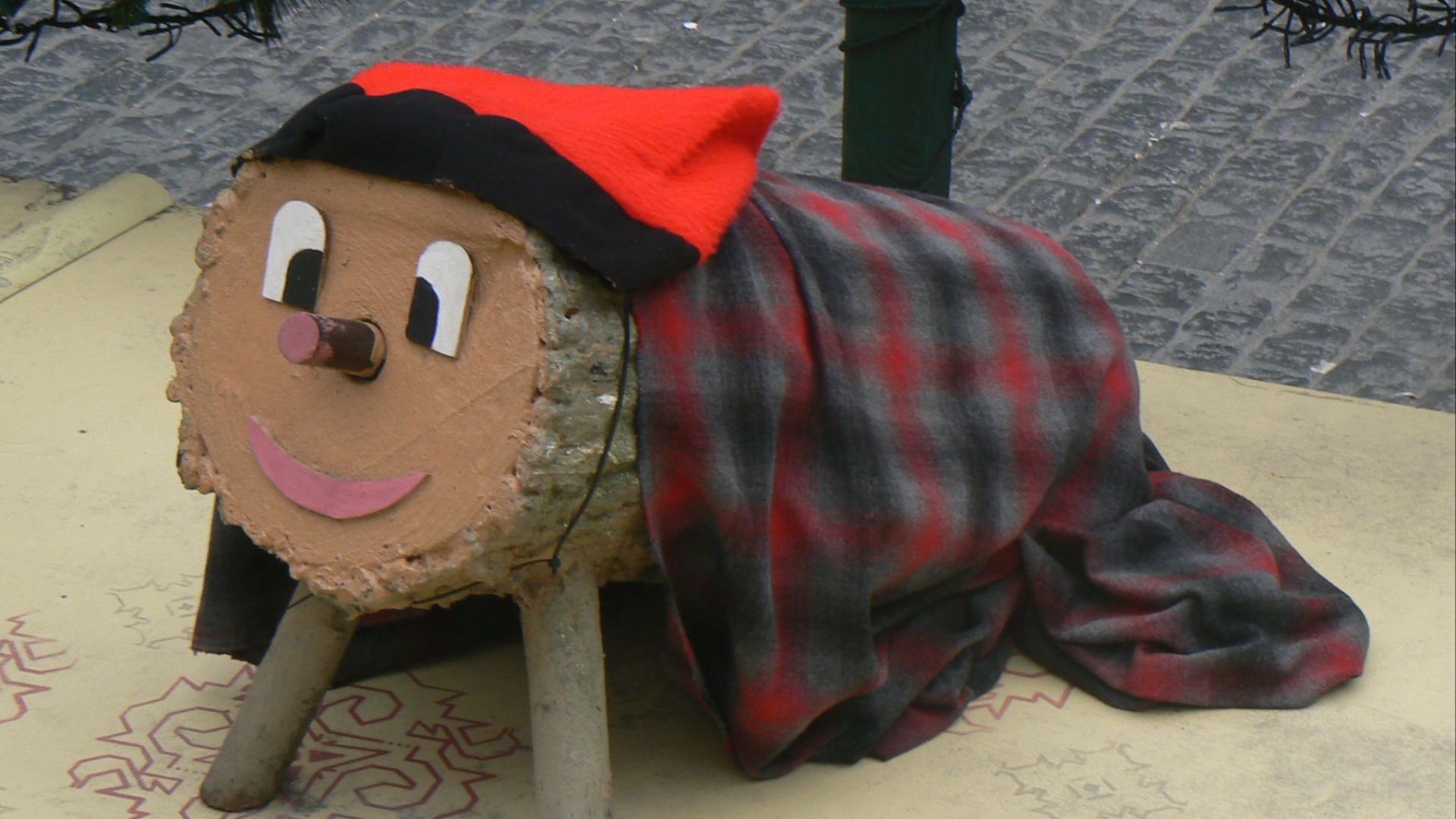 File:Tió de Nadal.jpg