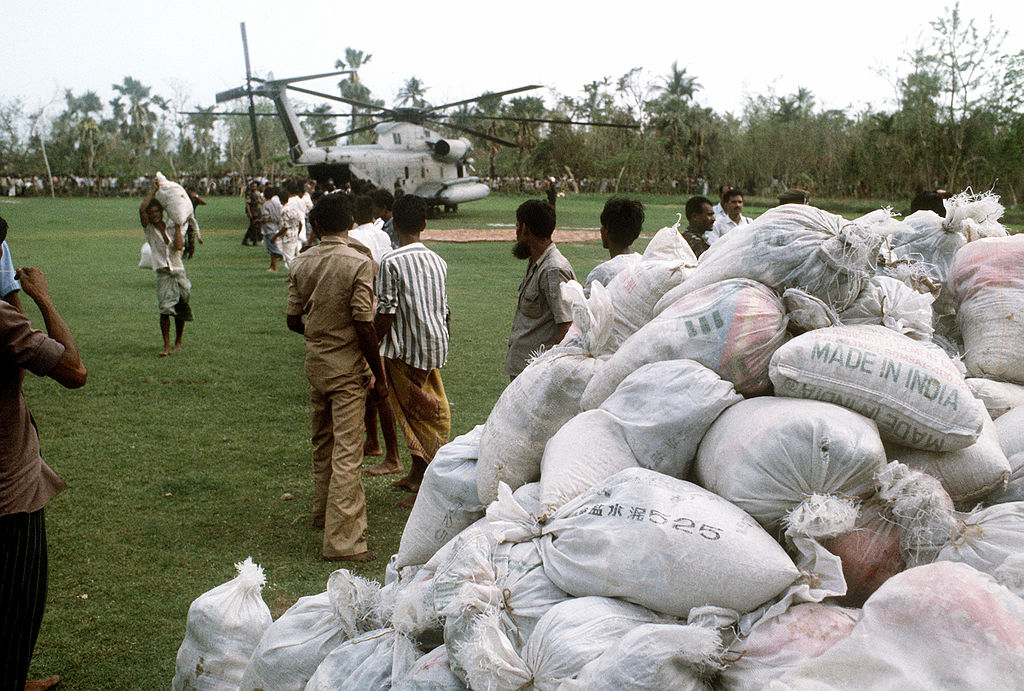 1024Px-Bangladesh Aid After 1991 Cyclone