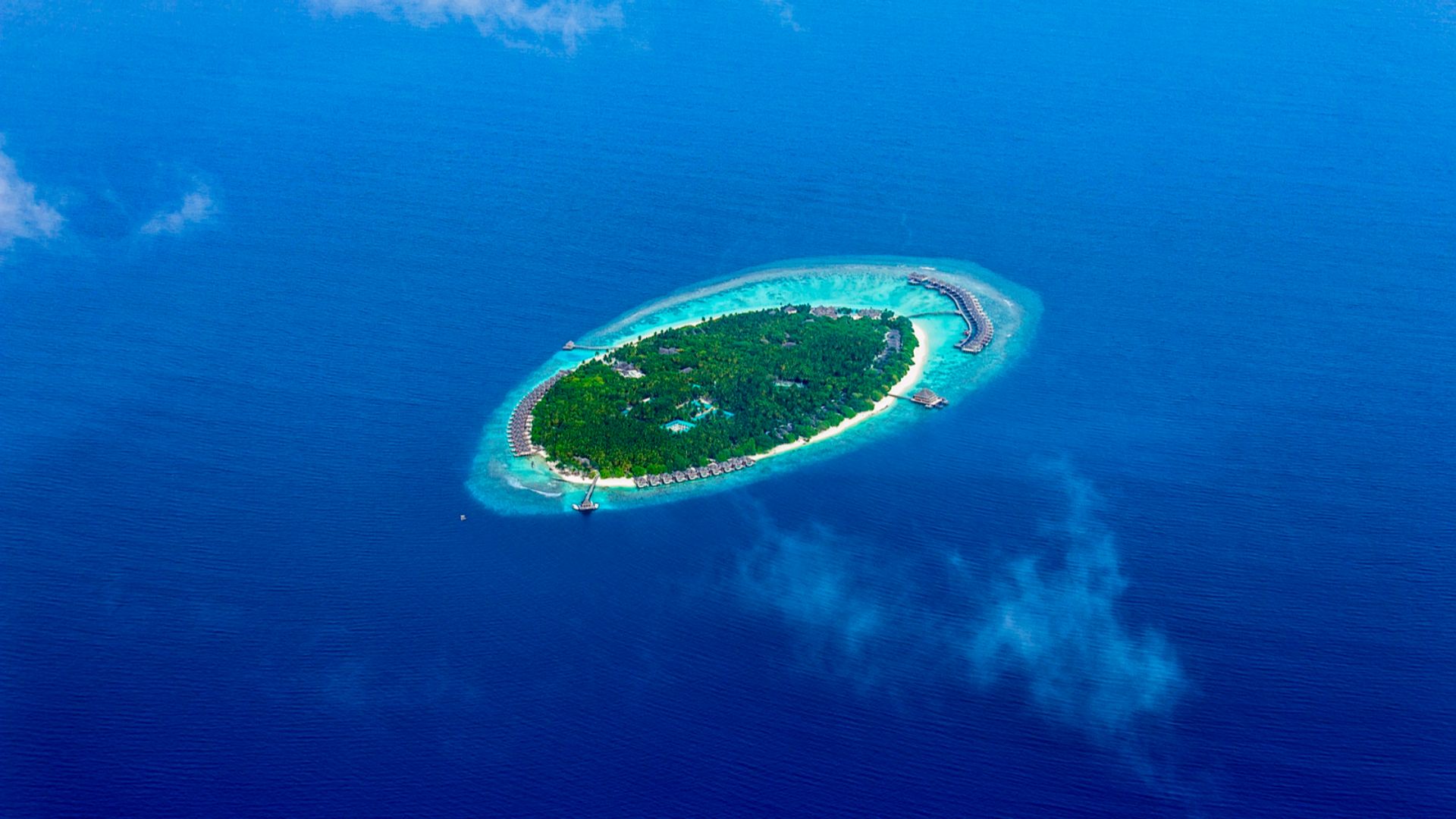 File:Mudhdhoo Island Aerial.jpg