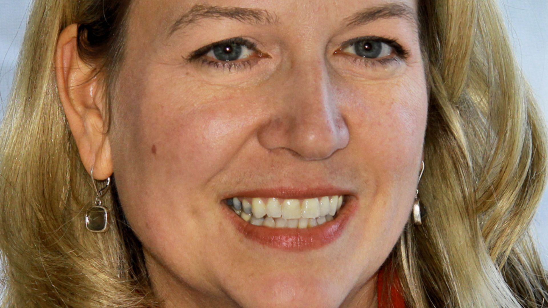 File:Cheryl strayed 2012.jpg