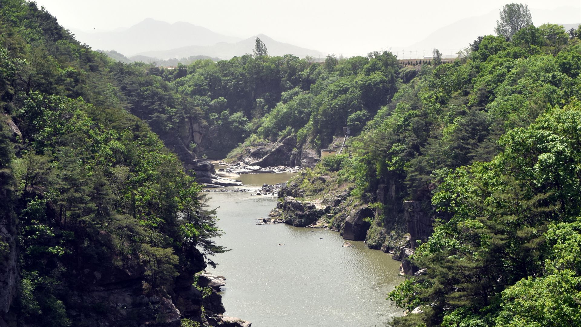 File:Hantan River nearby Goseokjeong.jpg