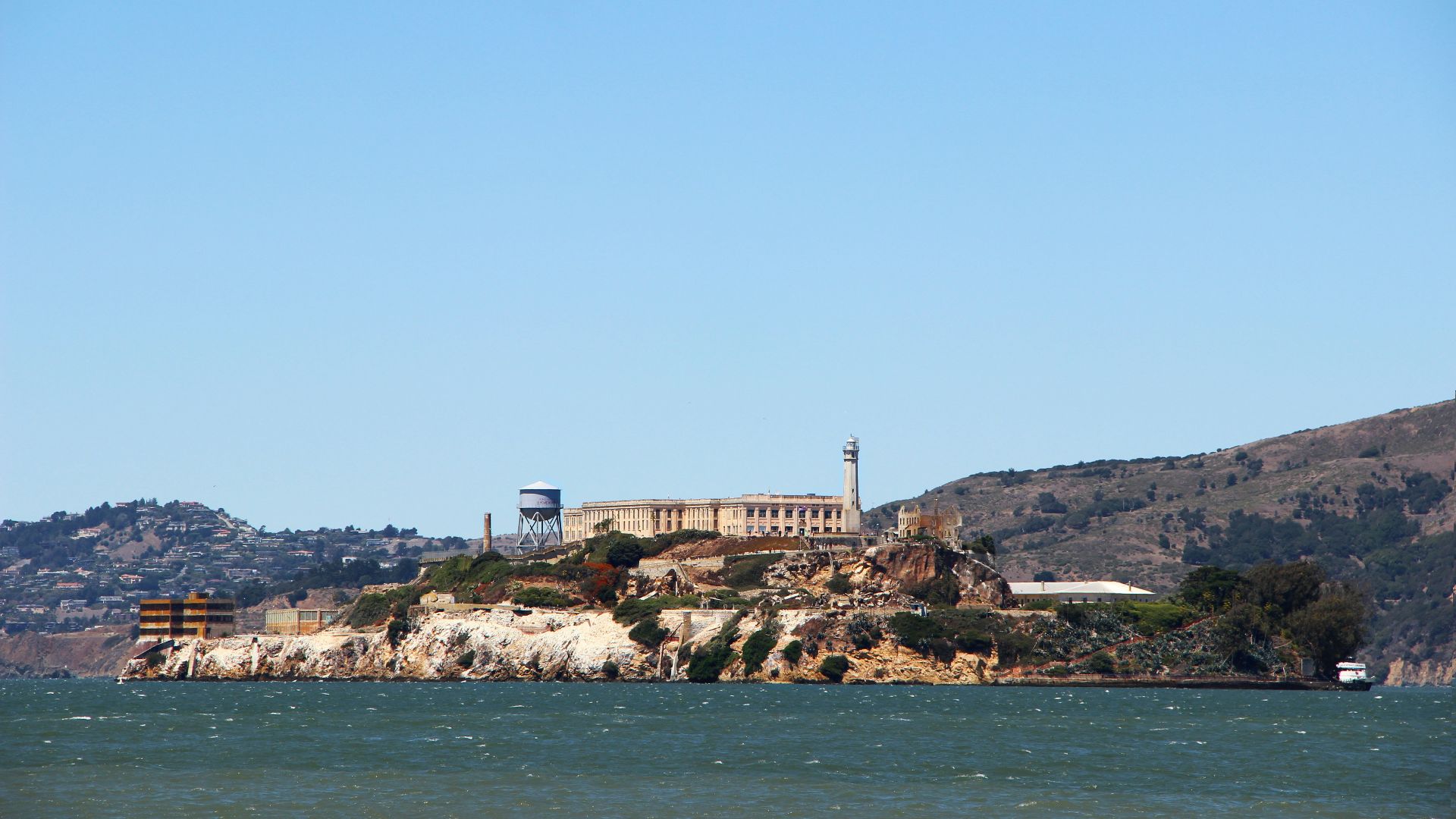 Alcatraz Prison photo during daytime