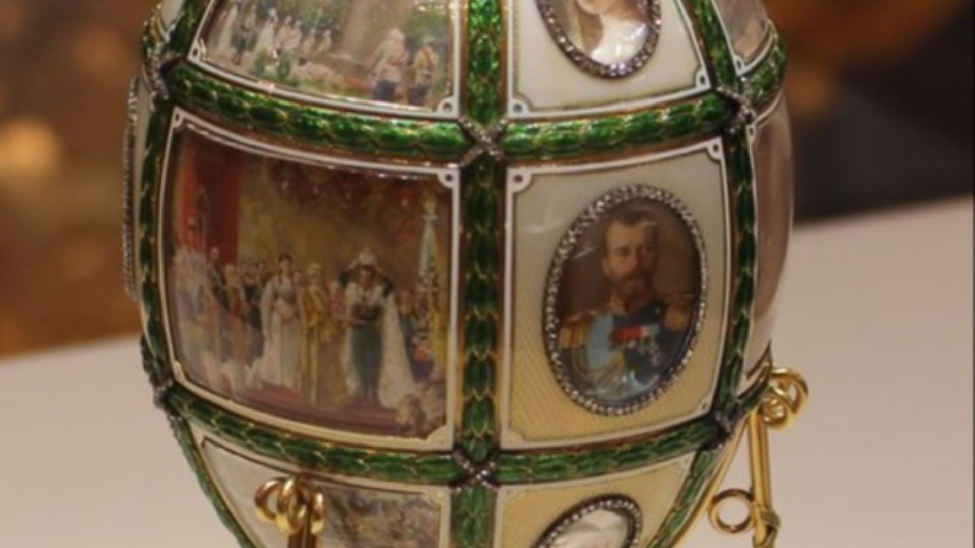 File:Fifteenth Anniversary (Fabergé egg).jpg