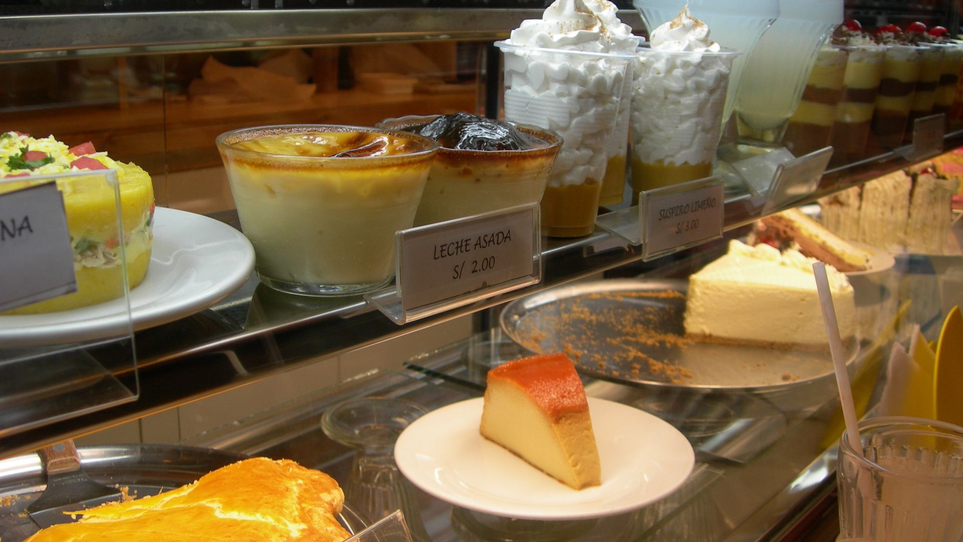 File:Postres peruanos.jpg