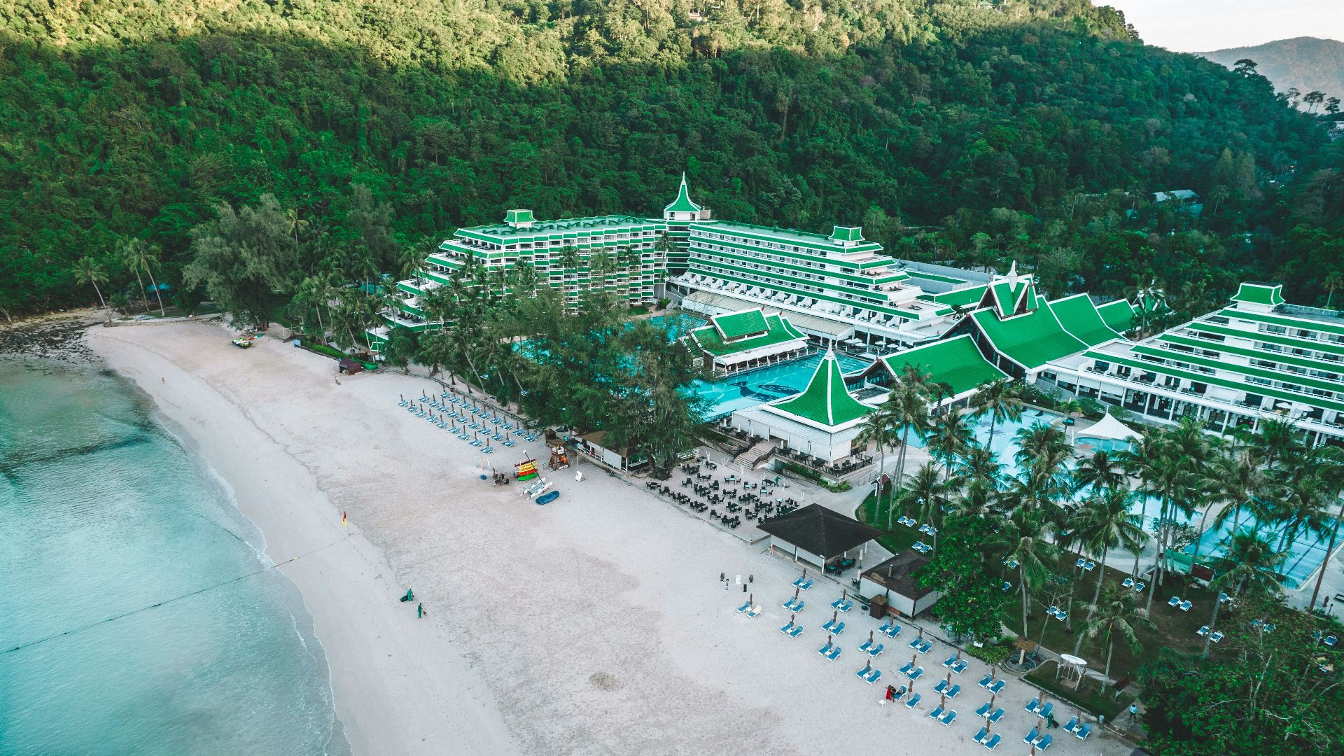 A bird's eye view of a resort on the beach