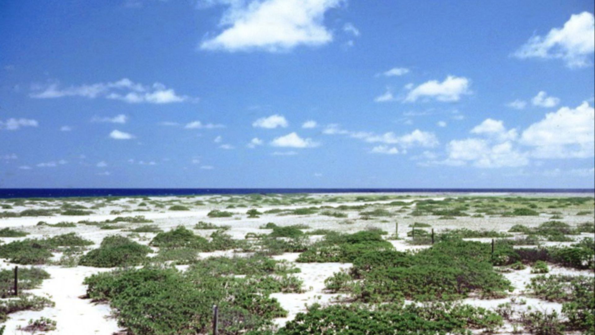 File:Tromelin paysage.JPG