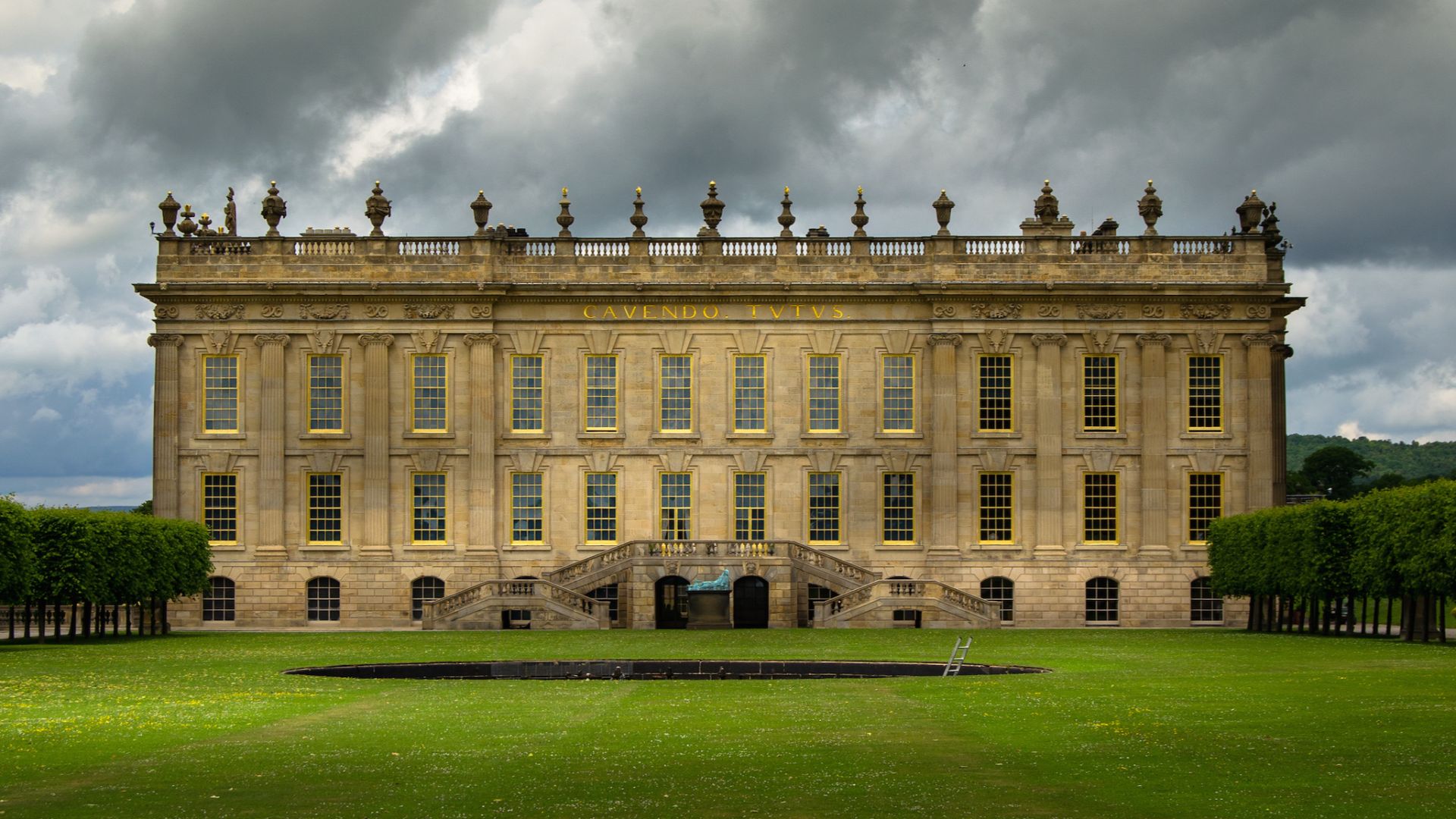 File:Chatsworth house.jpg