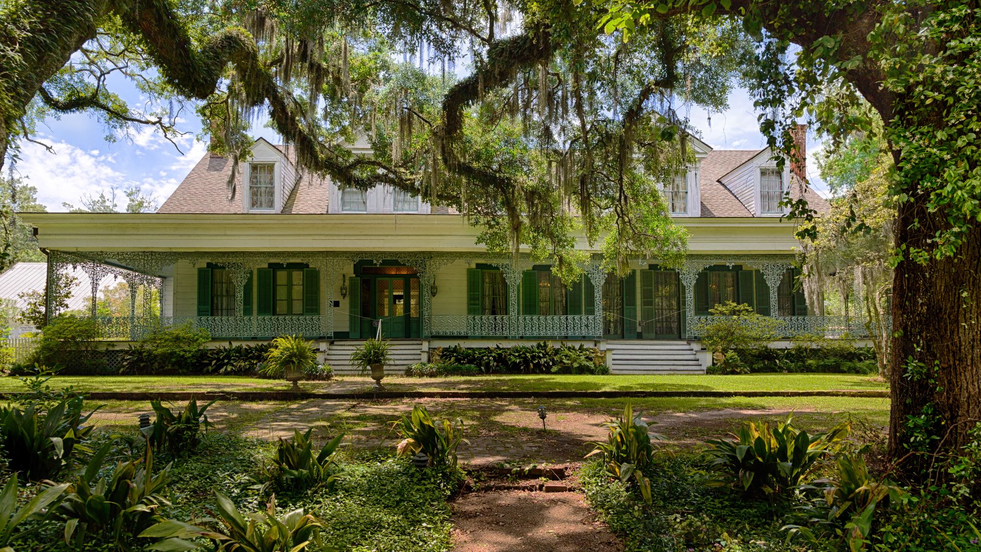 File:Myrtles Plantation.jpg