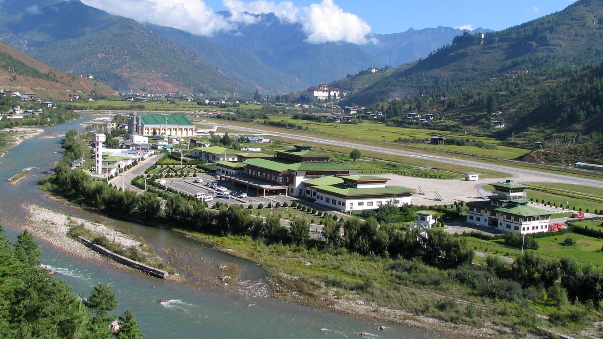 File:Paro Airport.jpg