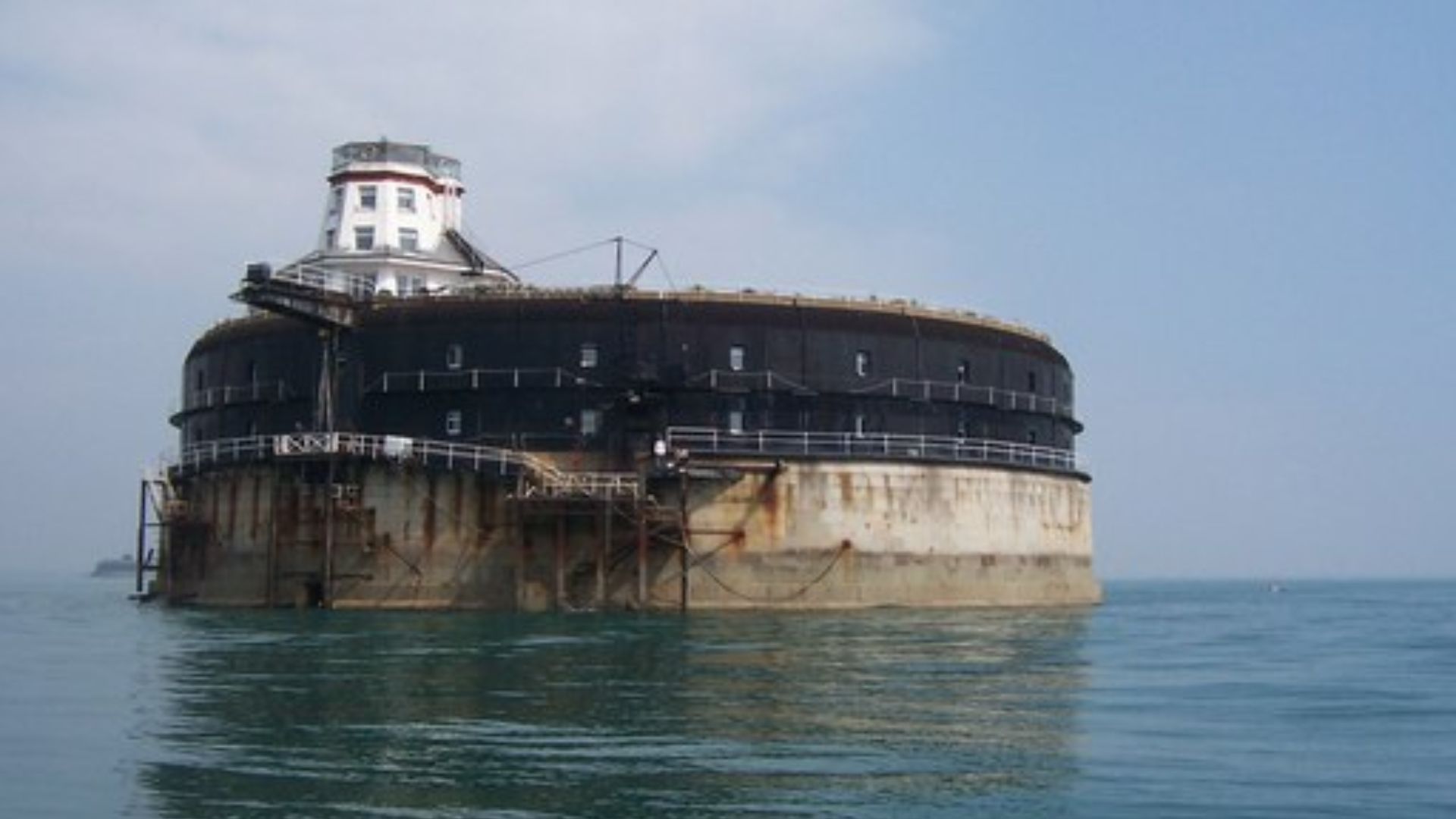 File:No Mans Land Fort Geograph 1263735 87977ef9.jpg