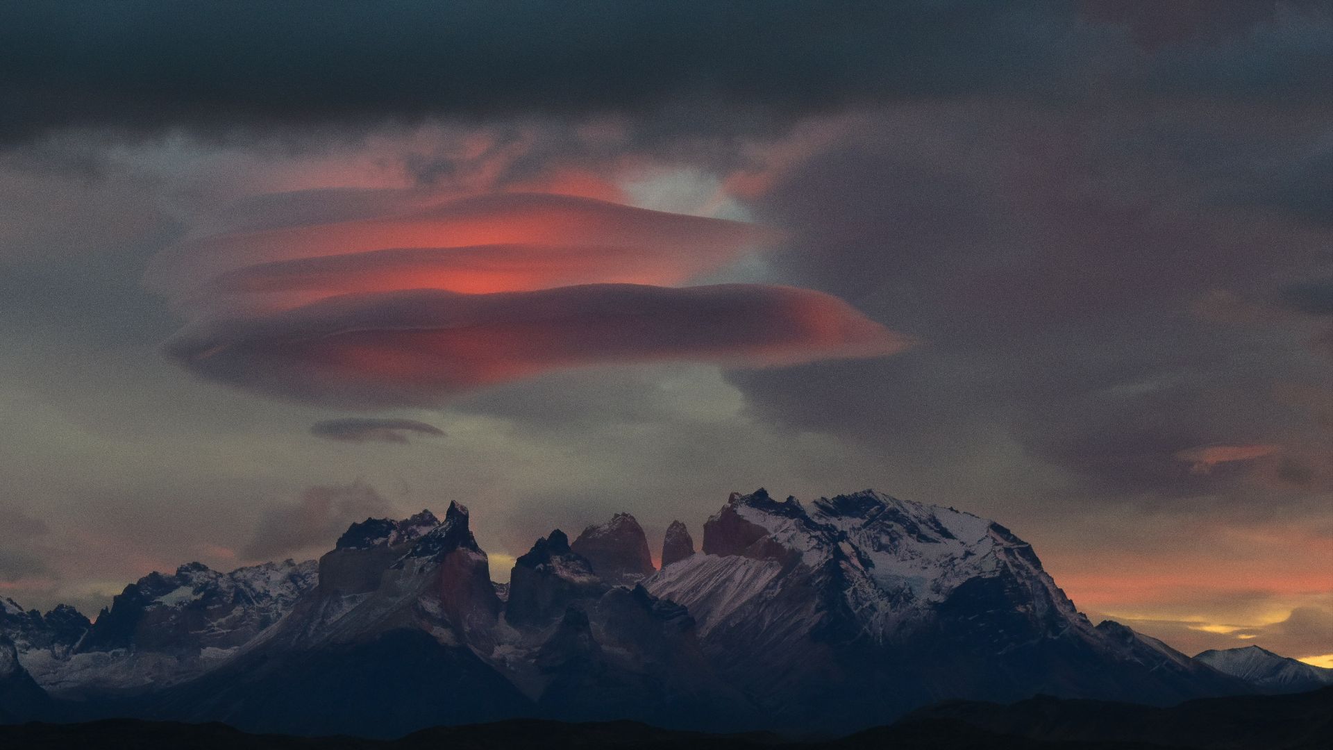 snow covered mountain during daytime
