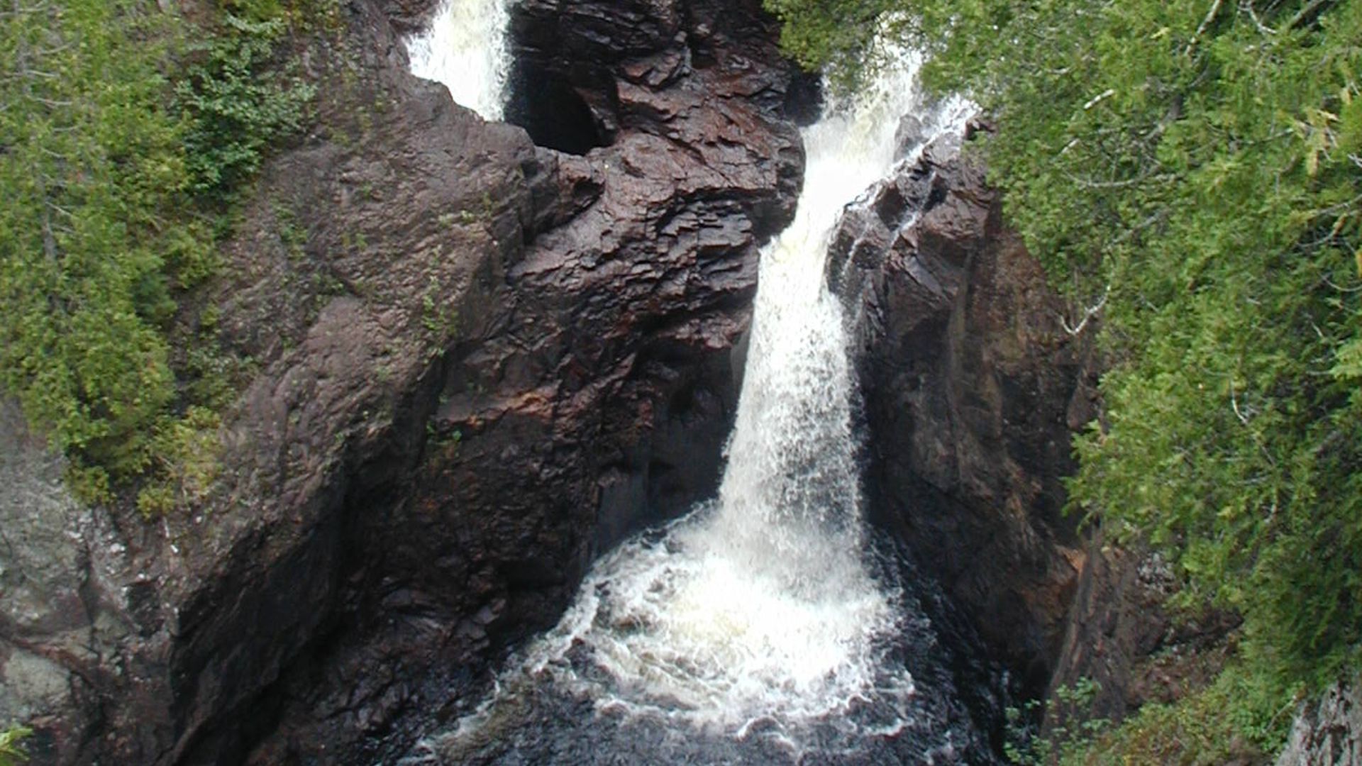File:The Devil's Kettle.JPG